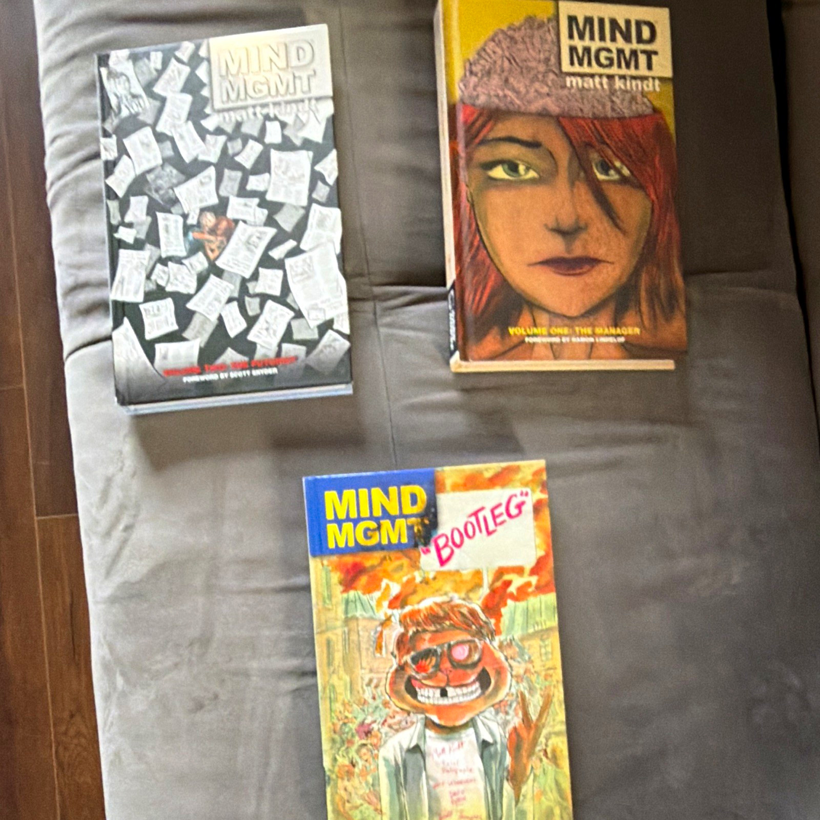 MIND MGMT Hardcover Lot Vol. 1 The Manager Vol. 2 The Futurist + Bootleg, Kindt MIND MGMT Hardcover Lot Vol. 1 The Manager Vol. 2 The Futurist + Bootleg, Kindt