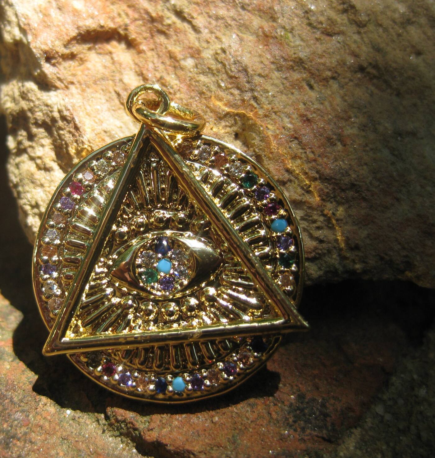 METAPHYSICAL MAGICKAL SPIRITUAL ALL SEEING EYE PENDANT