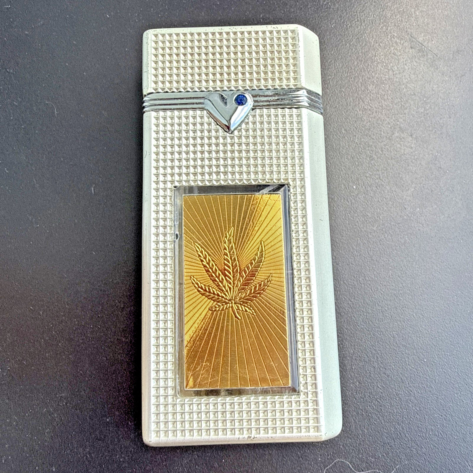 Vintage Collectible Refillable Butane Lighter Marijuana Leaf Vintage Collectible Refillable Butane Lighter Marijuana Leaf