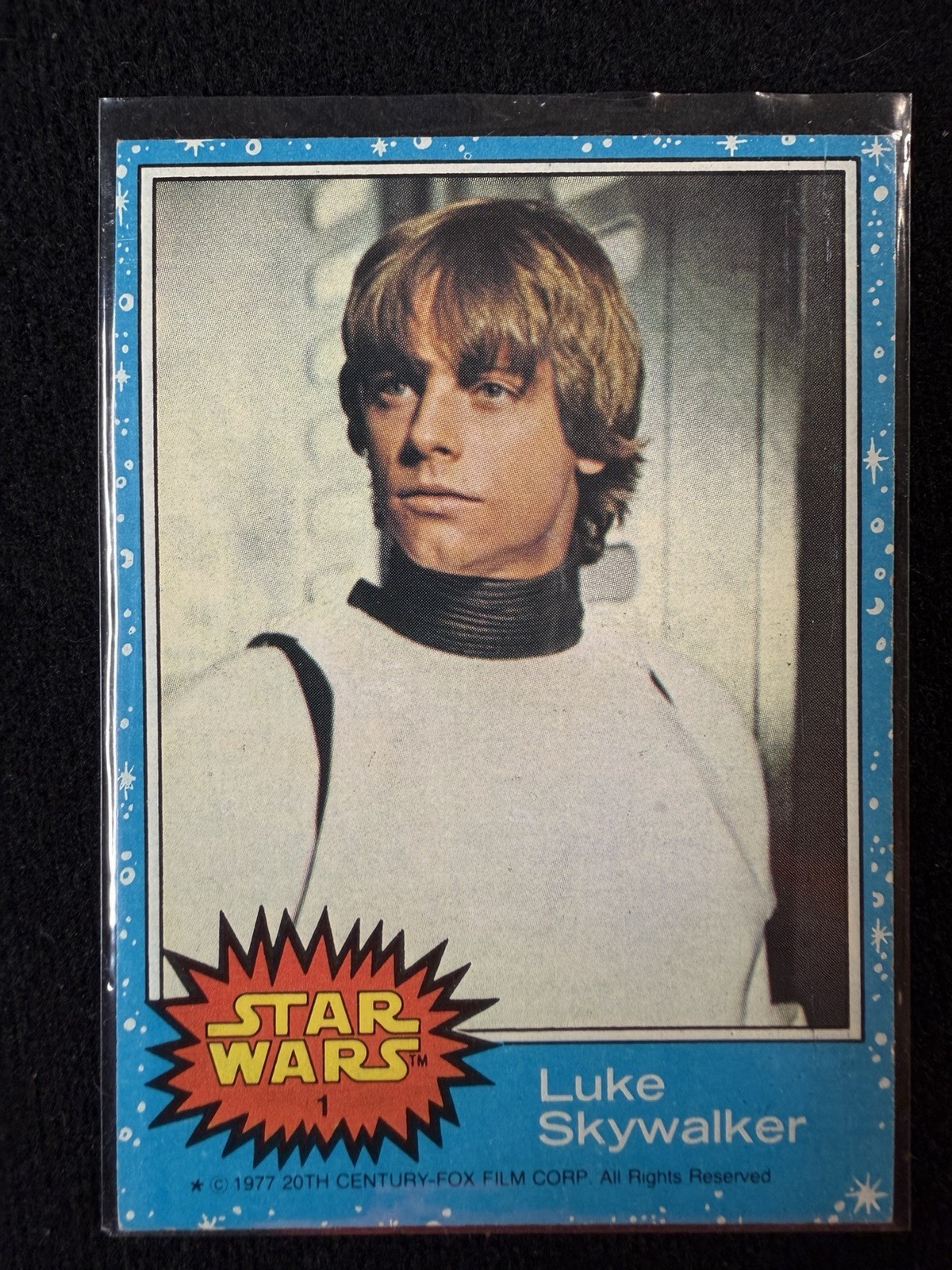 Luke Skywalker - 1977 Topps Star Wars #1 - No Creases
