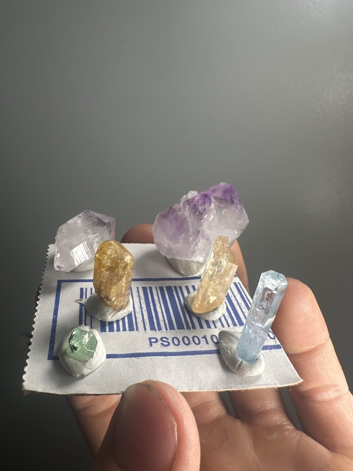 Beautiful Lot Of Quality Crystals From All Over Amethyst, Tsavorite, Aqua,Topaz Beautiful Lot Of Quality Crystals From All Over Amethyst, Tsavorite, Aqua,Topaz