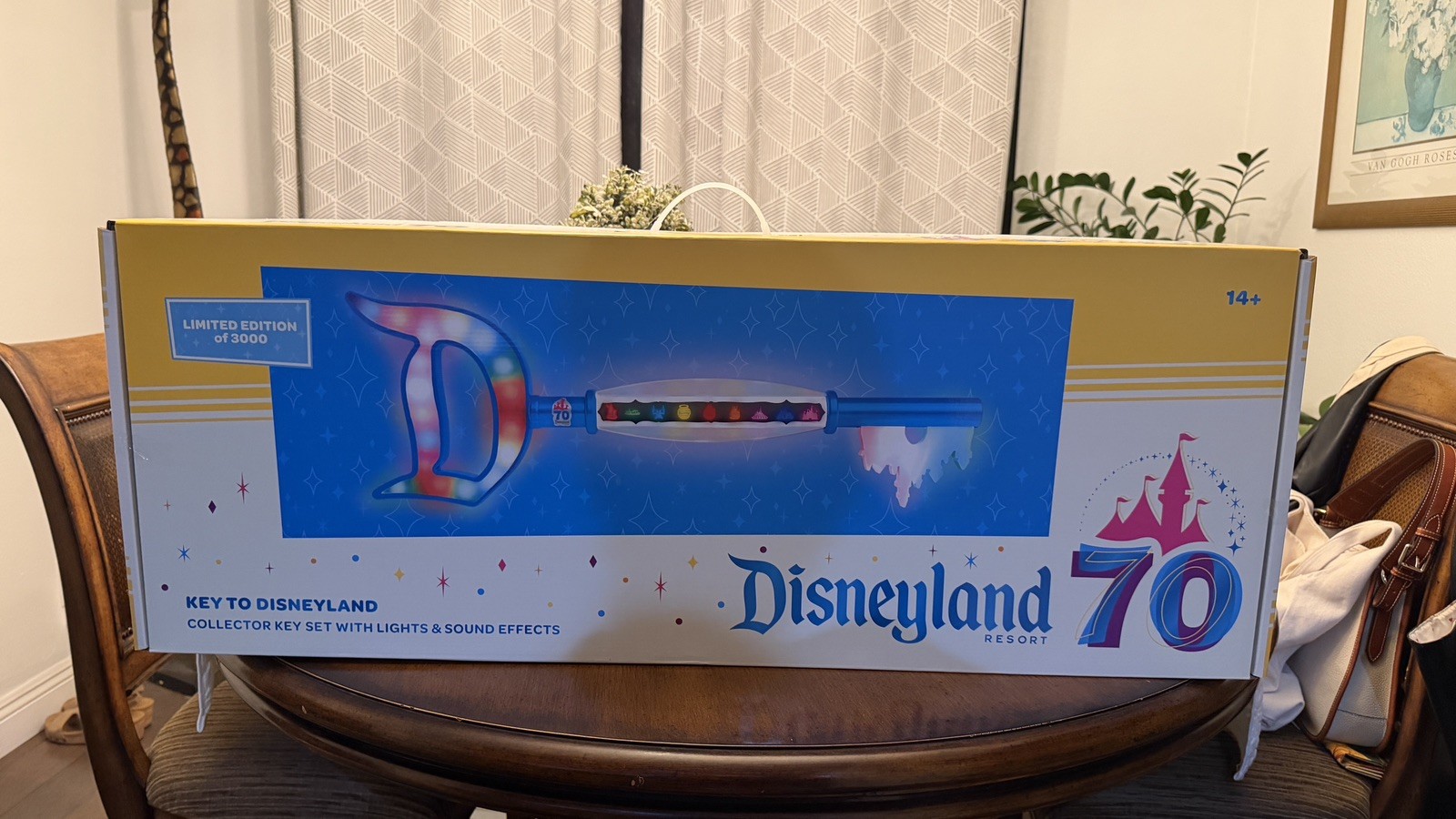 SUPER RARE Disneyland Resort 70th Anniversary Key Set Limited Ed 3000 HUGE KEY