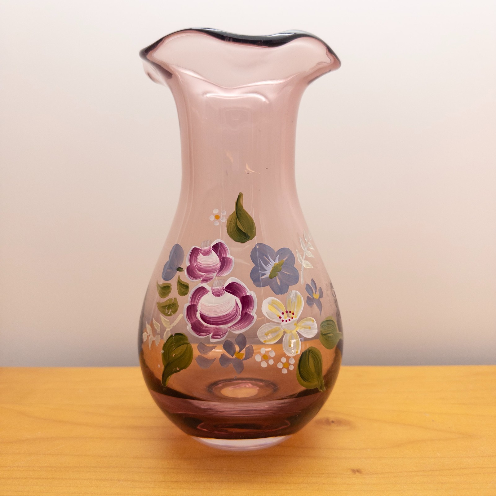 Fenton/Teleflora Purple Hand Painted Flowers Vase 8\