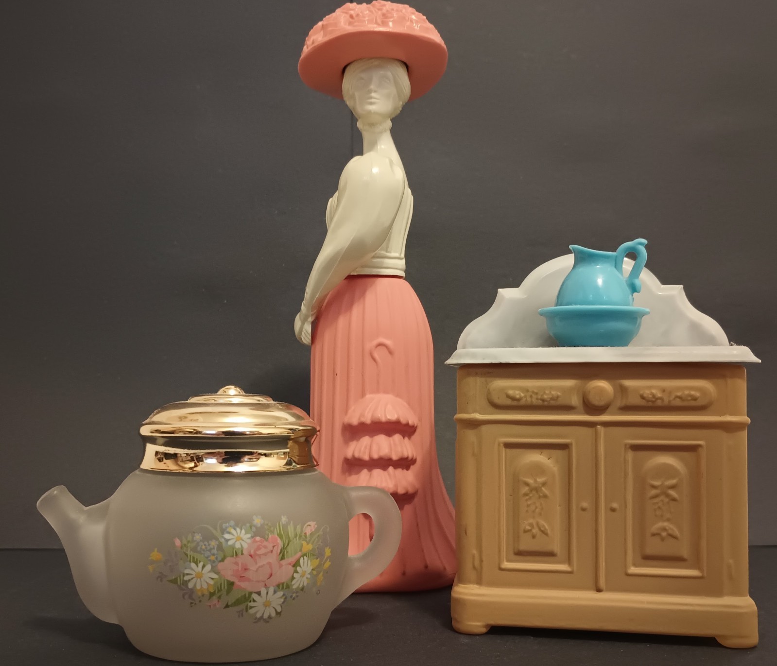 Lot of  3 VTG Avon Gay Nineties Pink Lady Roses Roses Teapot Charisma Washstand