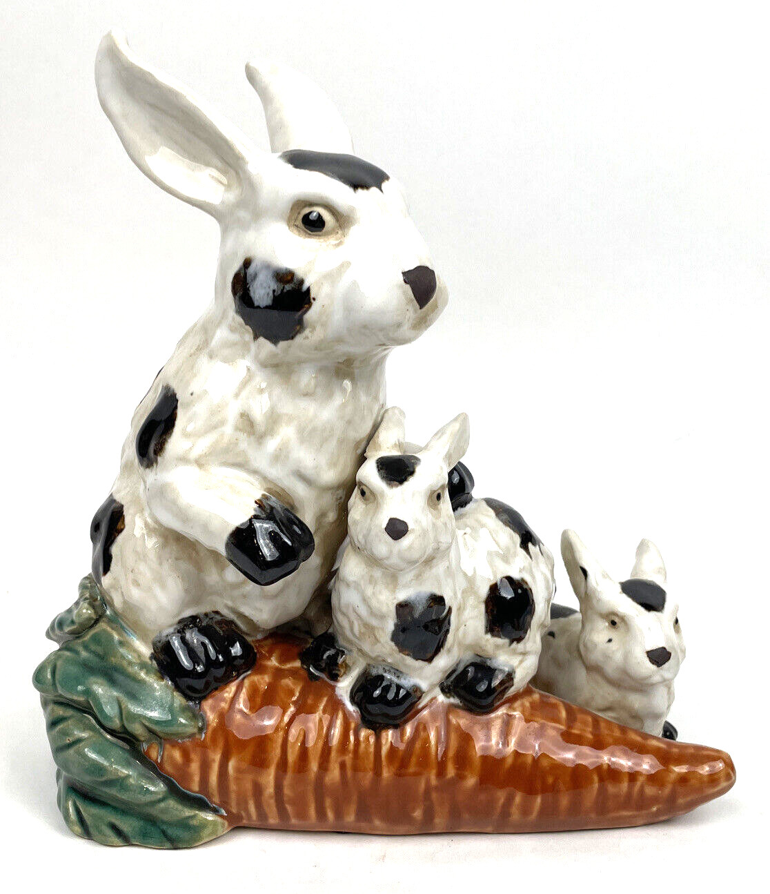 Vintage Majolica Bunny Rabbit 9x9 Babies Carrot Large Glazed Pottery