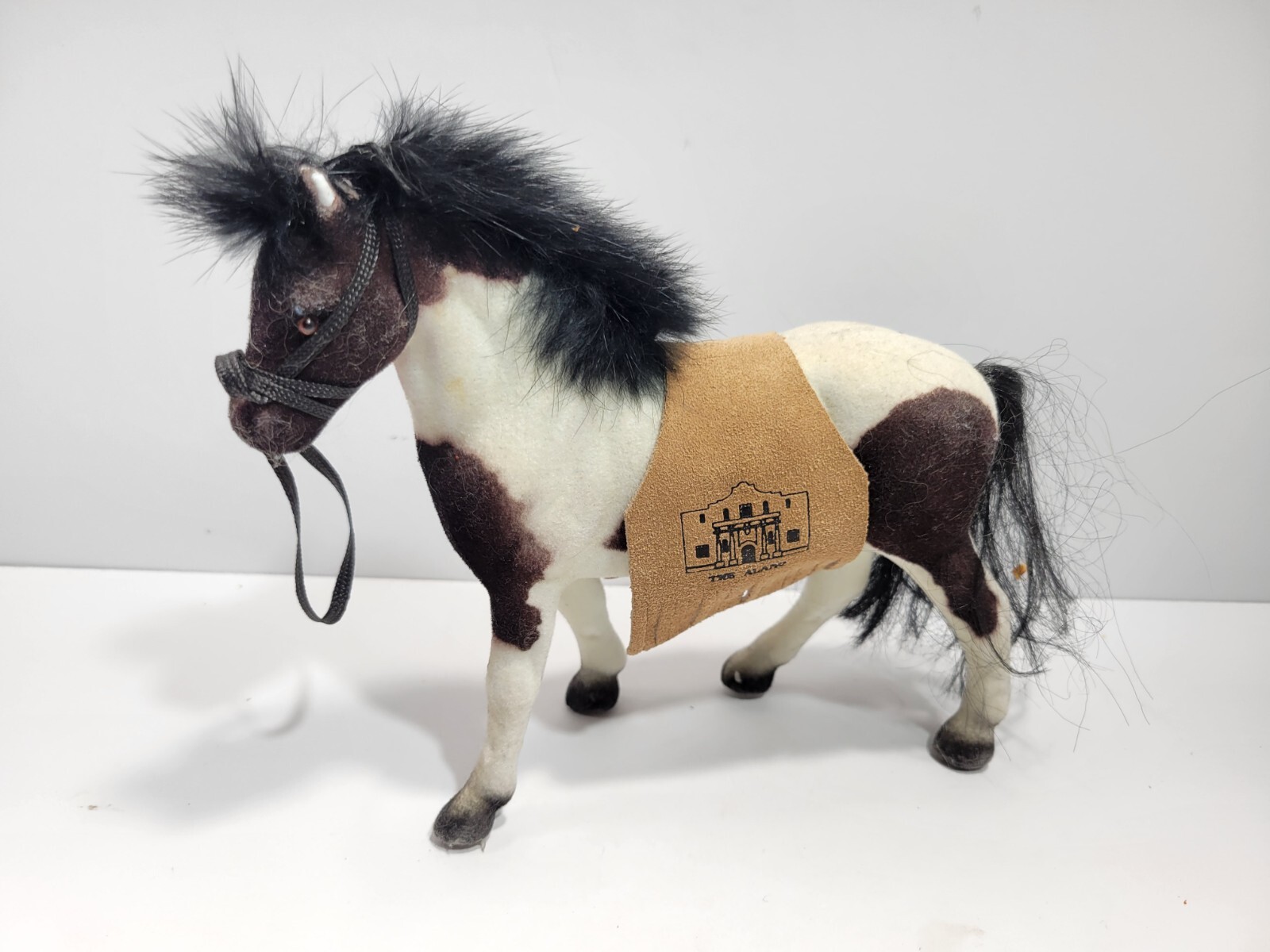 The Alamo Breyer Plush Flocked Horses Mini Fuzzy Ponies White Brown with Blanket The Alamo Breyer Plush Flocked Horses Mini Fuzzy Ponies White Brown with Blanket