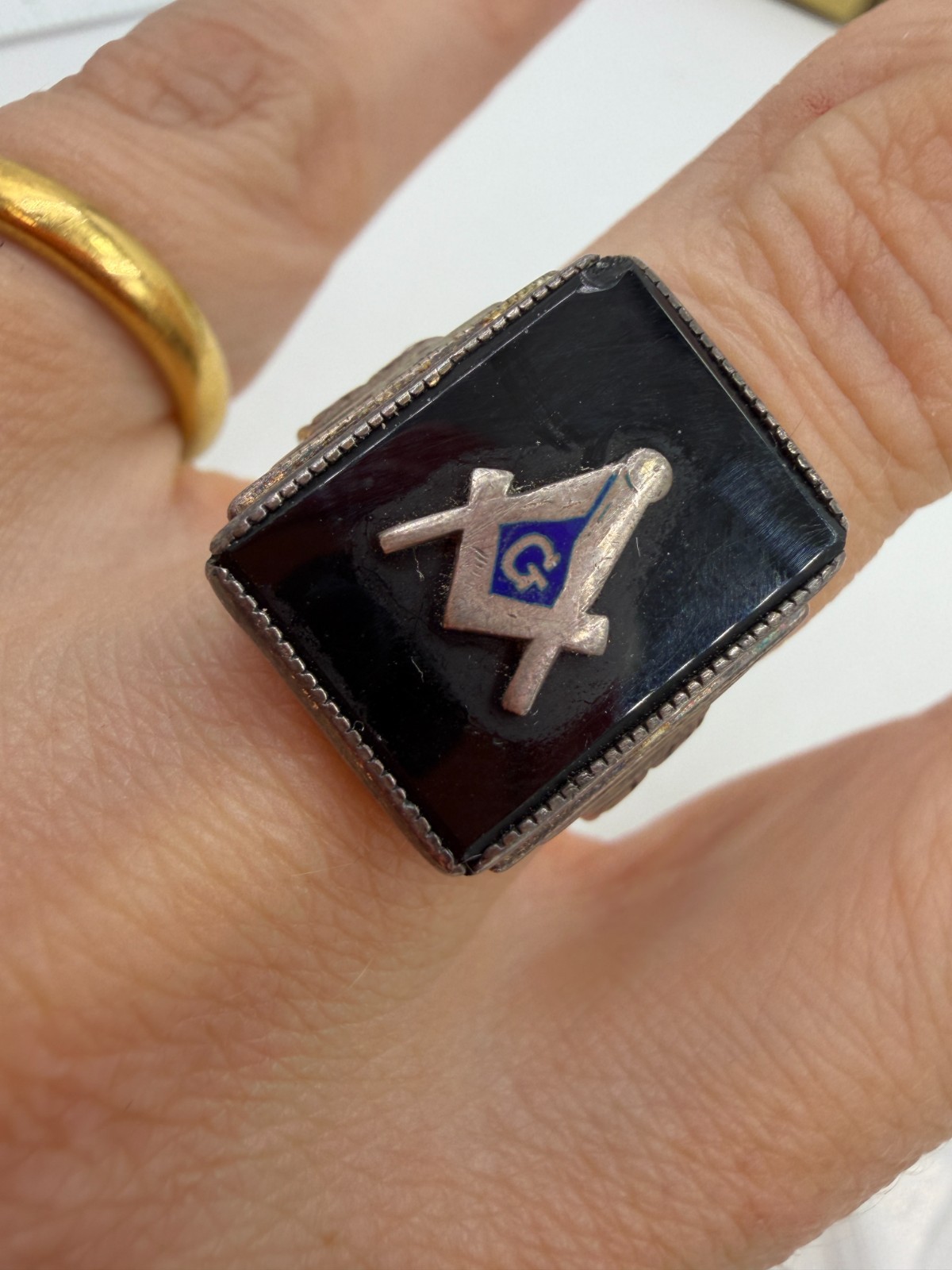 Vitnage Sterling Silver Ring Masonic Fraternal Signet Mens  Size 8  Black