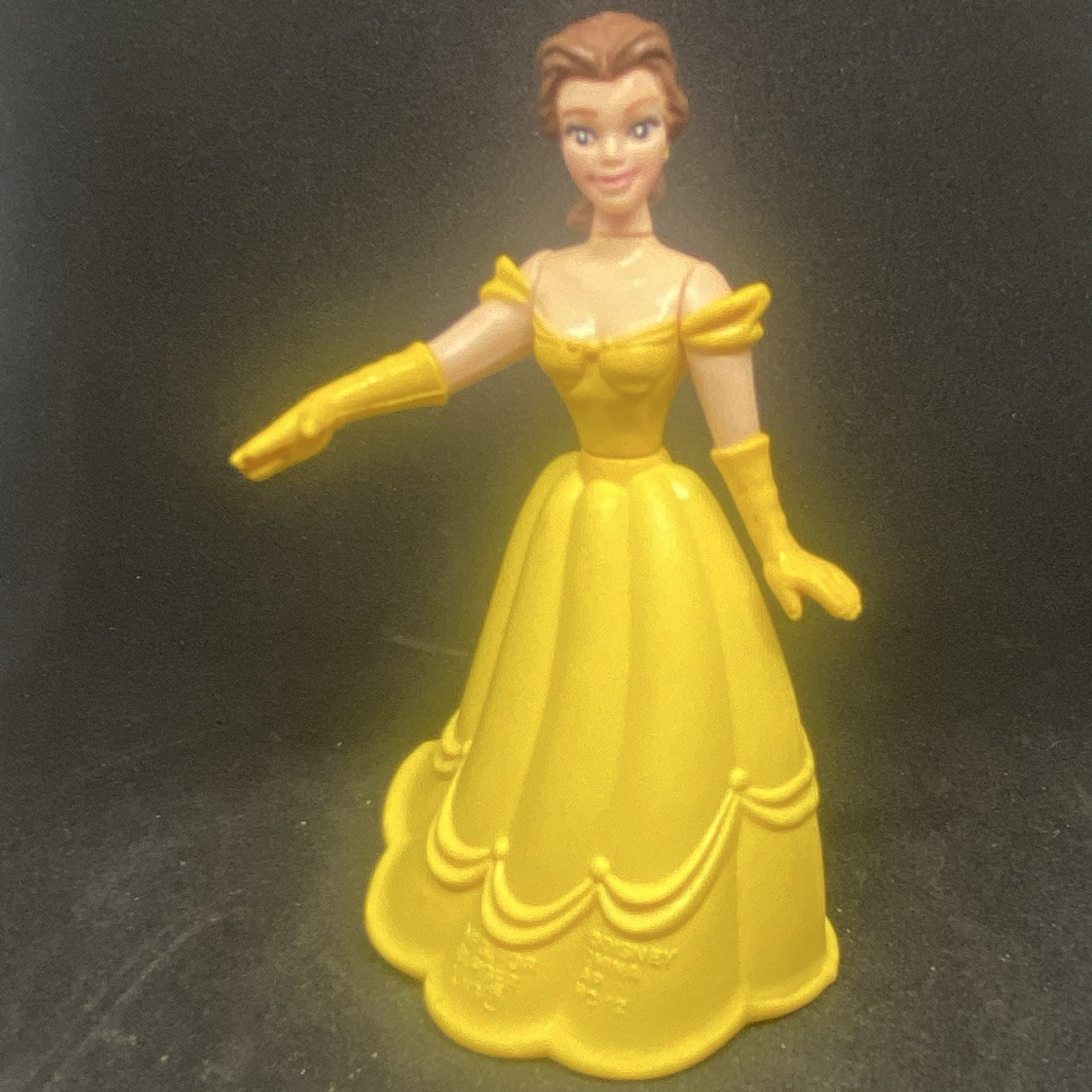 Disney Beauty & The Beast Movie Belle Yellow Dress Plastic Figurine Disney Beauty & The Beast Movie Belle Yellow Dress Plastic Figurine