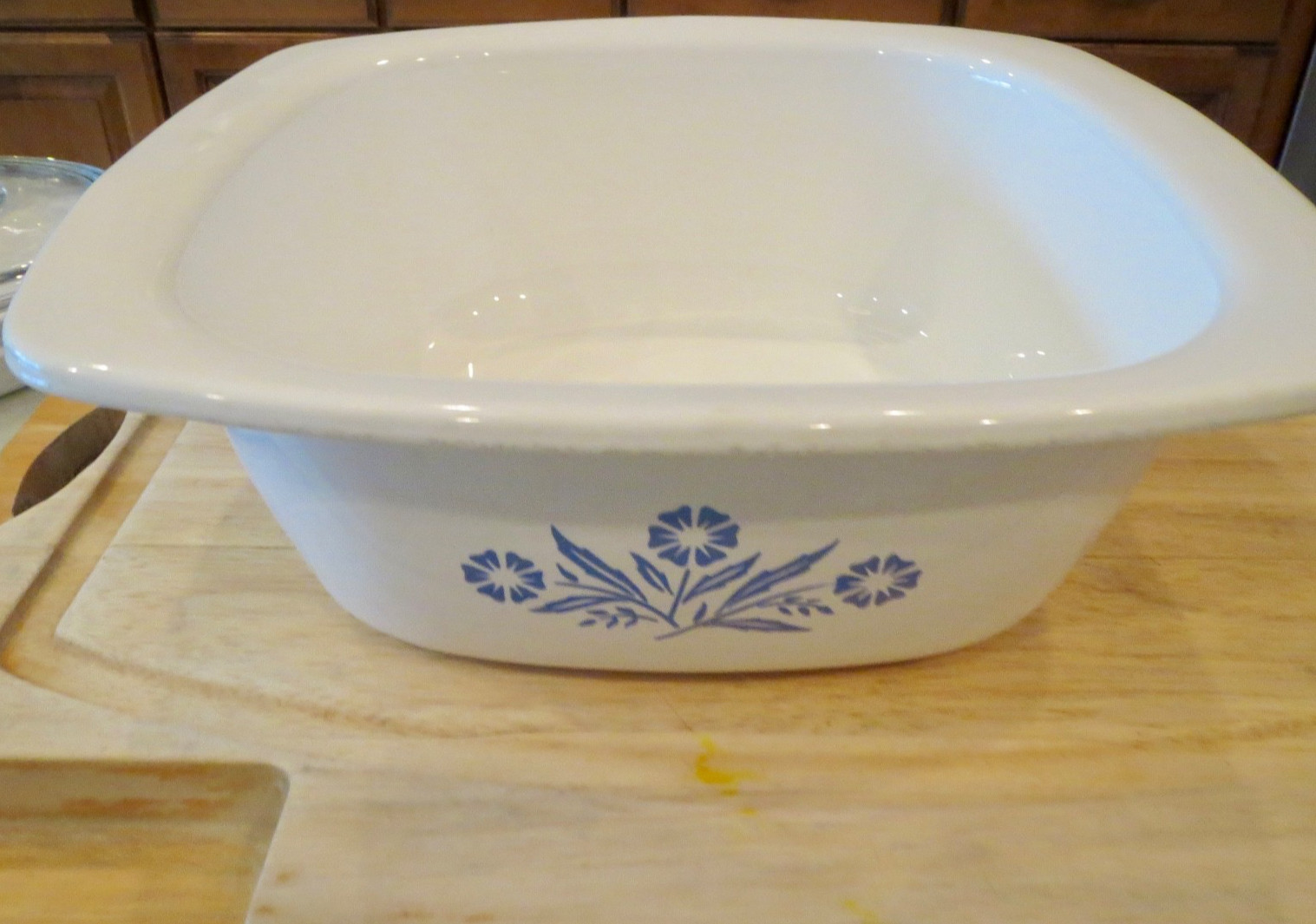 VTG CORNING WARE Cornflower Blue & White 4qt DUTCH OVEN ROASTER P-34-B No Lid