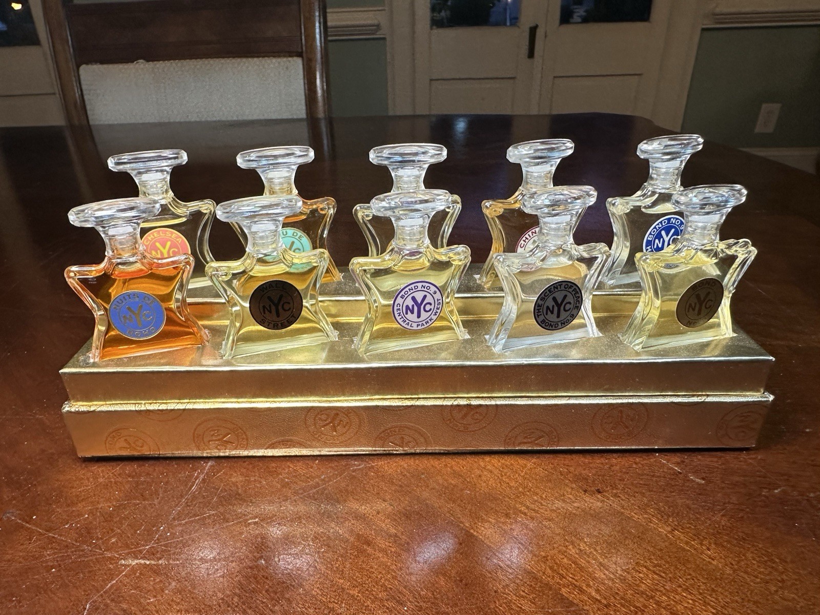 Bond No. 9 NYC Miniature Perfume Bottle Set 10 x 7.5ml in Gold Box Bond No. 9 NYC Miniature Perfume Bottle Set 10 x 7.5ml in Gold Box