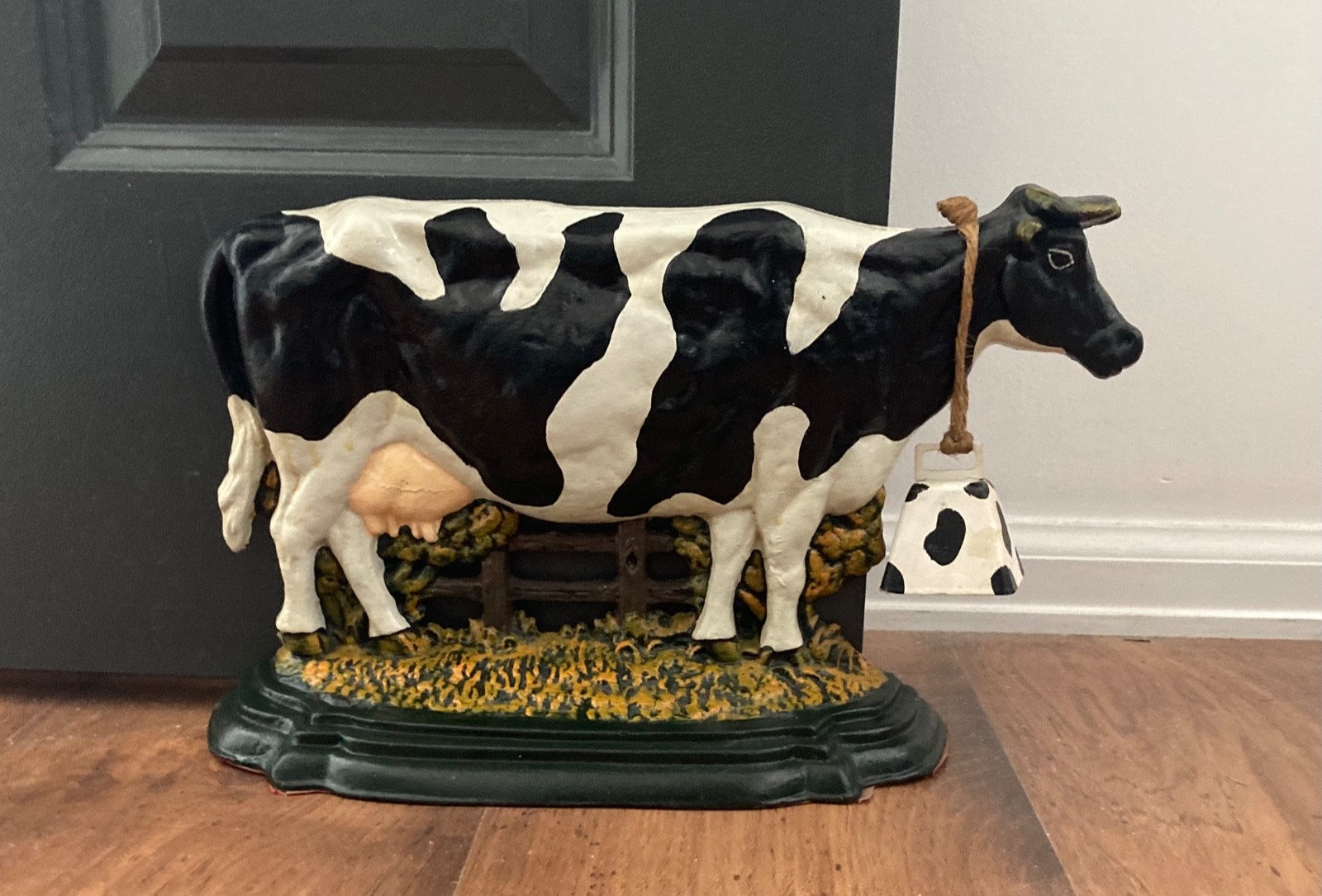 Vintage 7 lb. Cast Iron Holstein Cow with Bell 15\