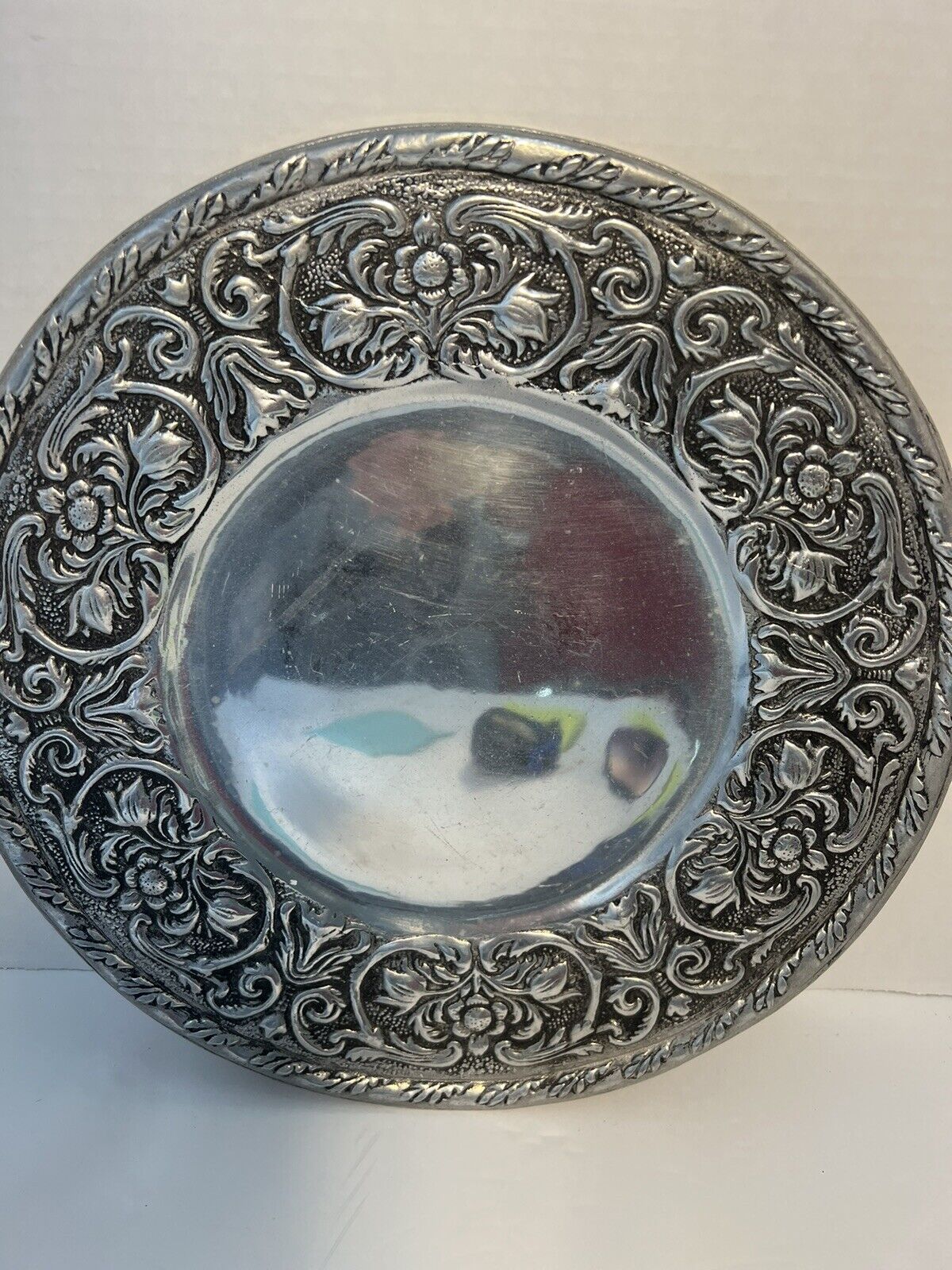 William Armetale William and Mary Round Pewter Platter Serving Tray