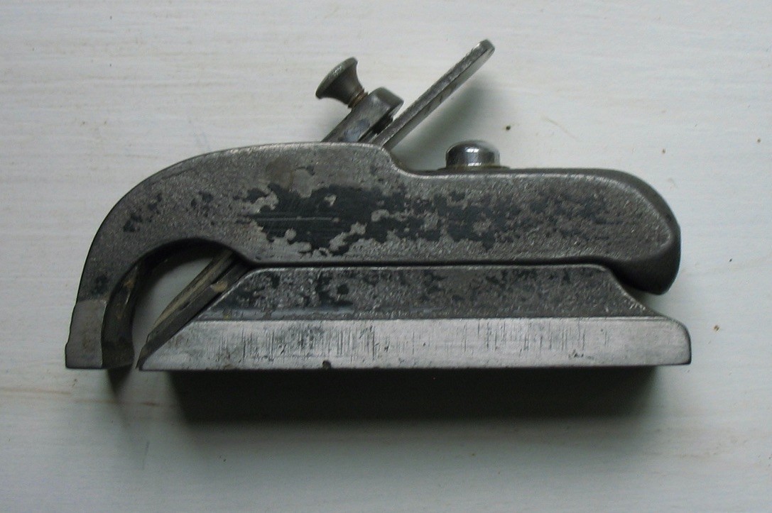 VINTAGE STANLEY No 75 BULL NOSE RABBET PLANE MADE IN England .