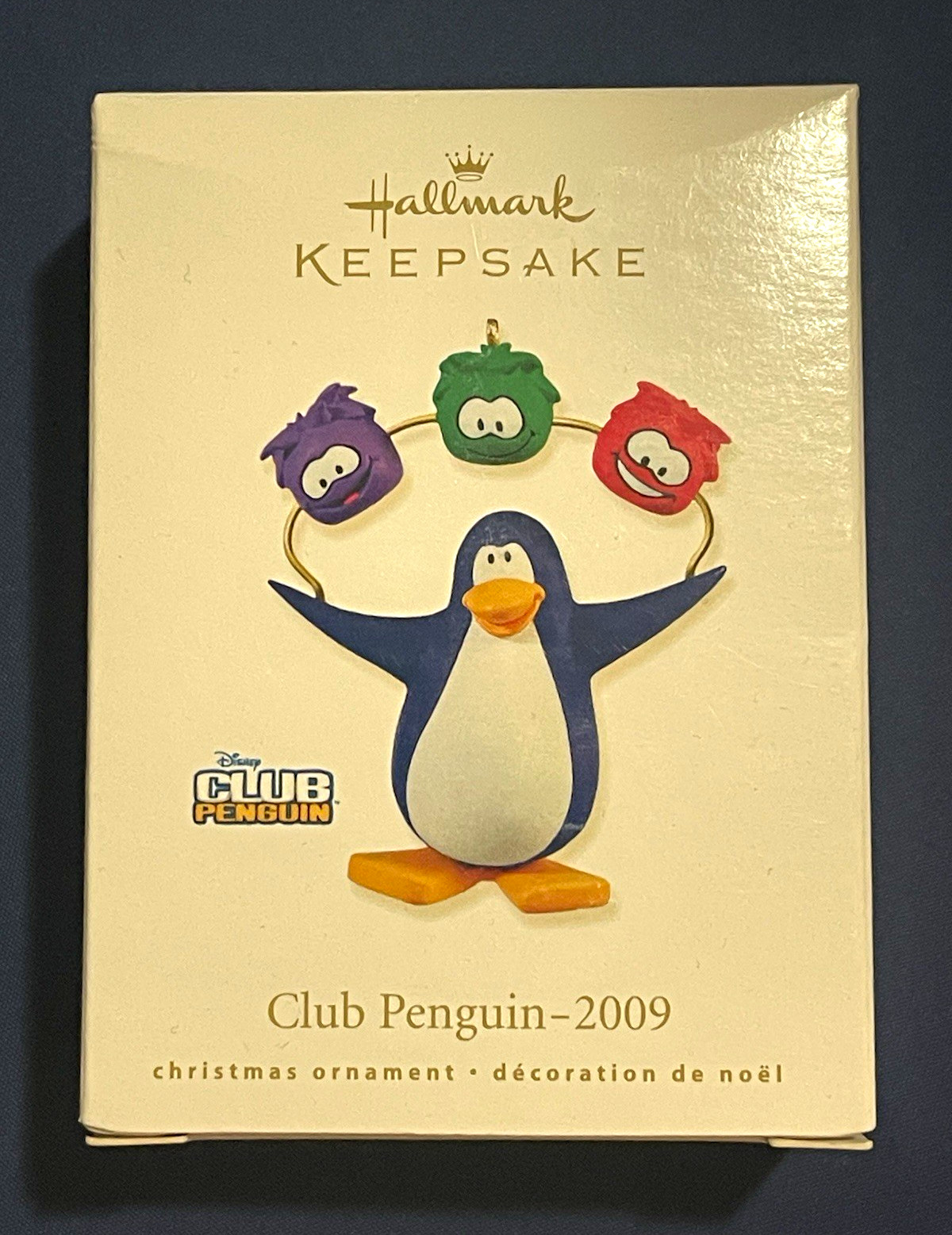 *NEW SEALED* Hallmark Club Penguin 2009 Dated Penguin Christmas Ornament *NEW SEALED* Hallmark Club Penguin 2009 Dated Penguin Christmas Ornament