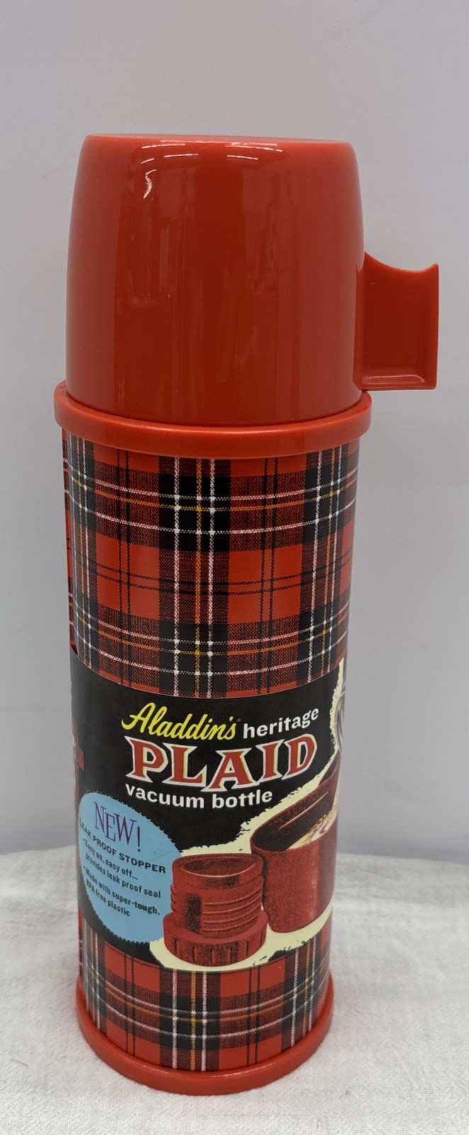 Vintage Aladdin Heritage 24 Oz Thermos Red Plaid With Stopper & 2 Cups 10.5 Vintage Aladdin Heritage 24 Oz Thermos Red Plaid With Stopper & 2 Cups 10.5
