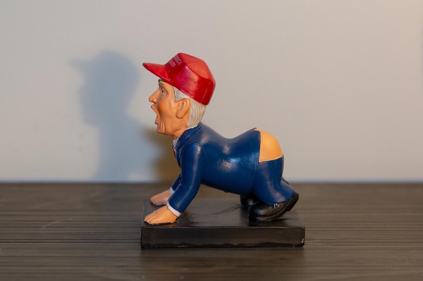 The Original Dump-a-Trump Pen Holder - Trump Statue 5 Inch Tall