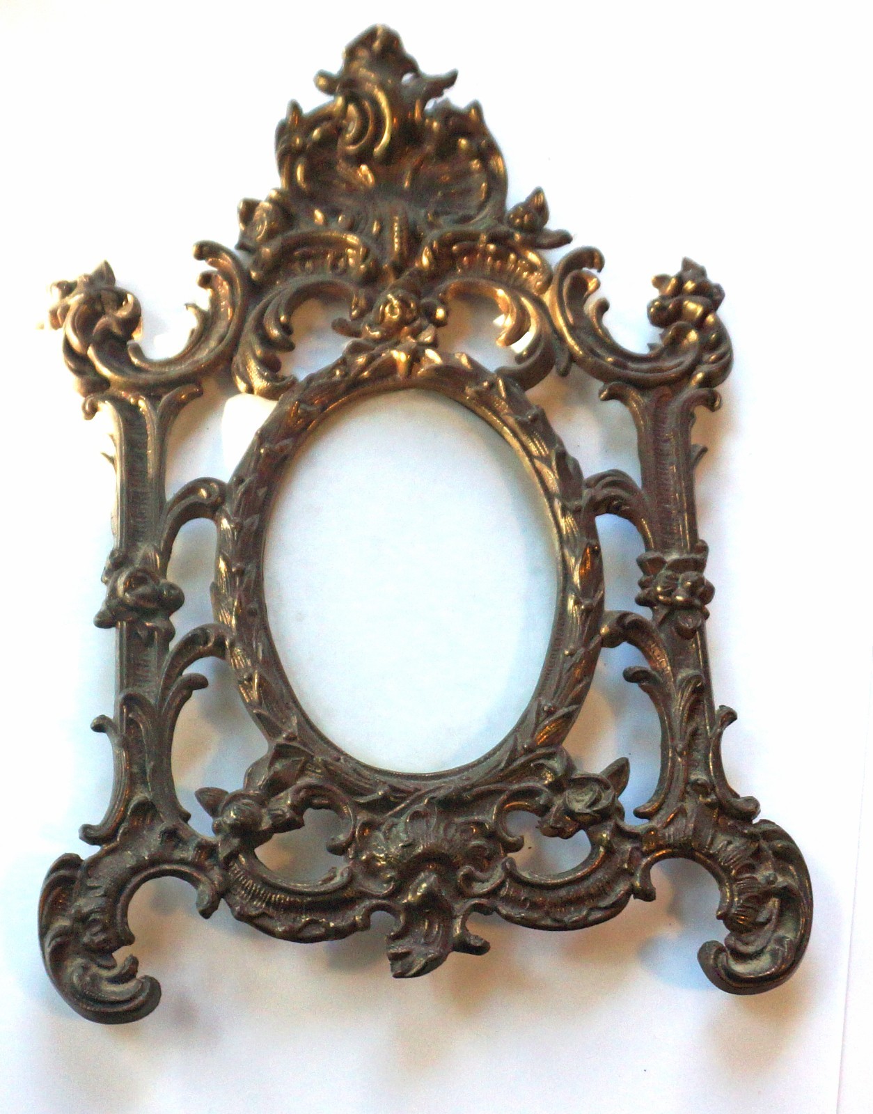 Antique Victorian Rococo Revival Cast Metal Oval Picture Frame Antique Victorian Rococo Revival Cast Metal Oval Picture Frame
