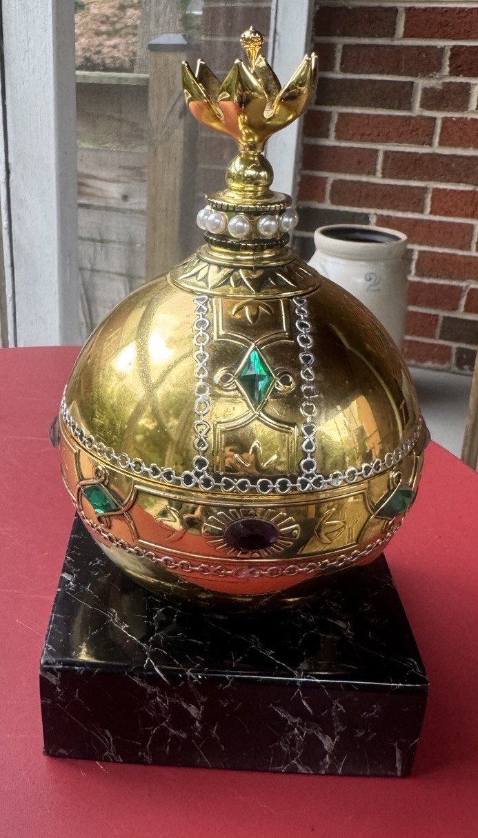 Rare Disney\'s Frozen Queen Elsa Coronation Orb Jewelry Box-Retired Broadway