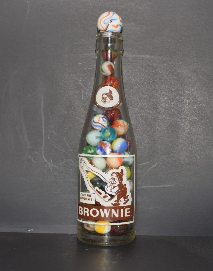 🧐👉Mixed Vintage lot of 64 Marbles in 1950S BROWNIE Soda Pop Bottle