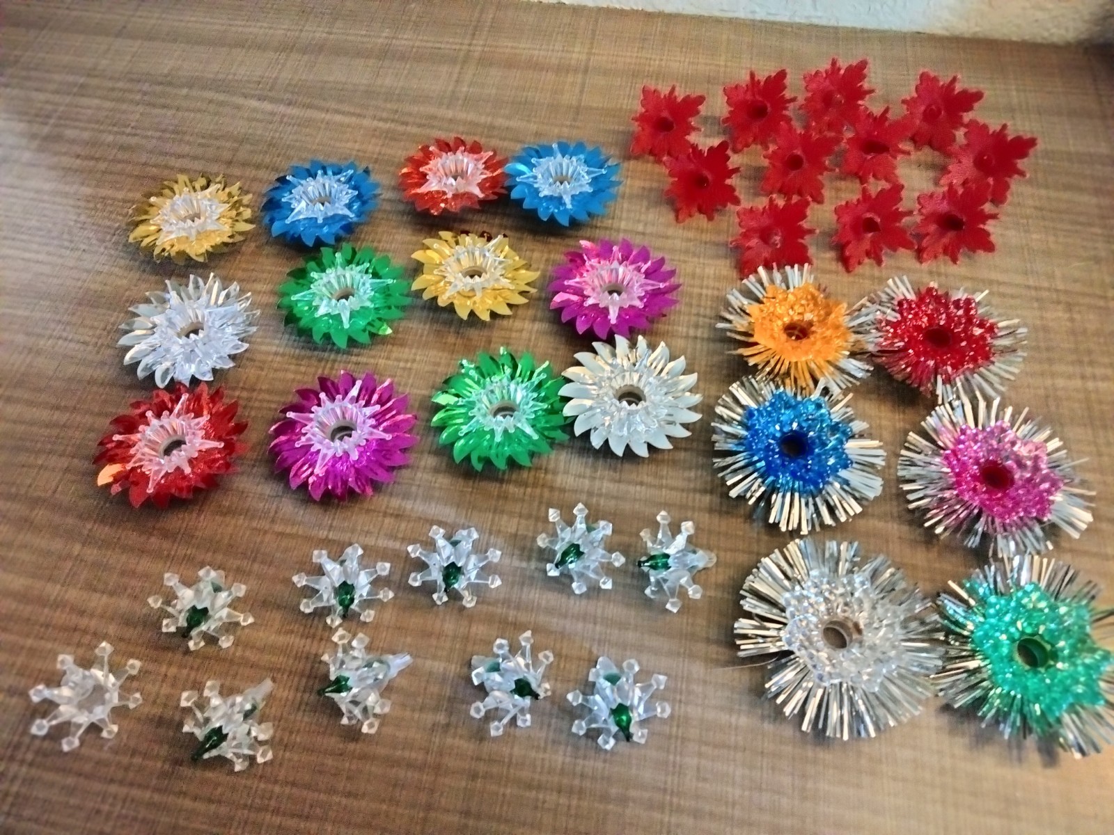 Lot of 39 Vintage Christmas Light Reflectors ~ 4 Varieties Poinsettia-Starburst Lot of 39 Vintage Christmas Light Reflectors ~ 4 Varieties Poinsettia-Starburst