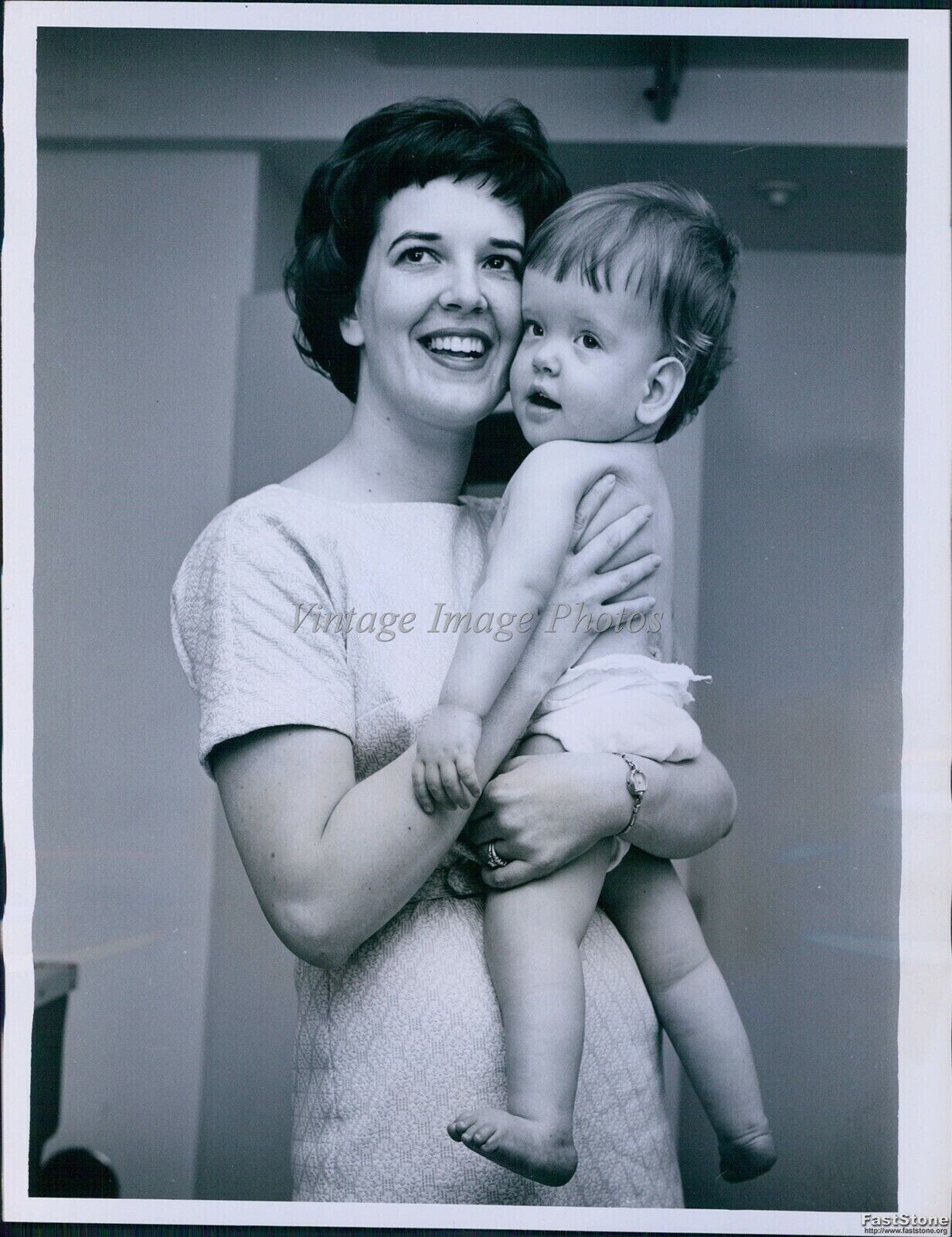 1962 Mrs James Anderson & Kathy At Ohio Birth Defects Study Medicine Photo 7x9