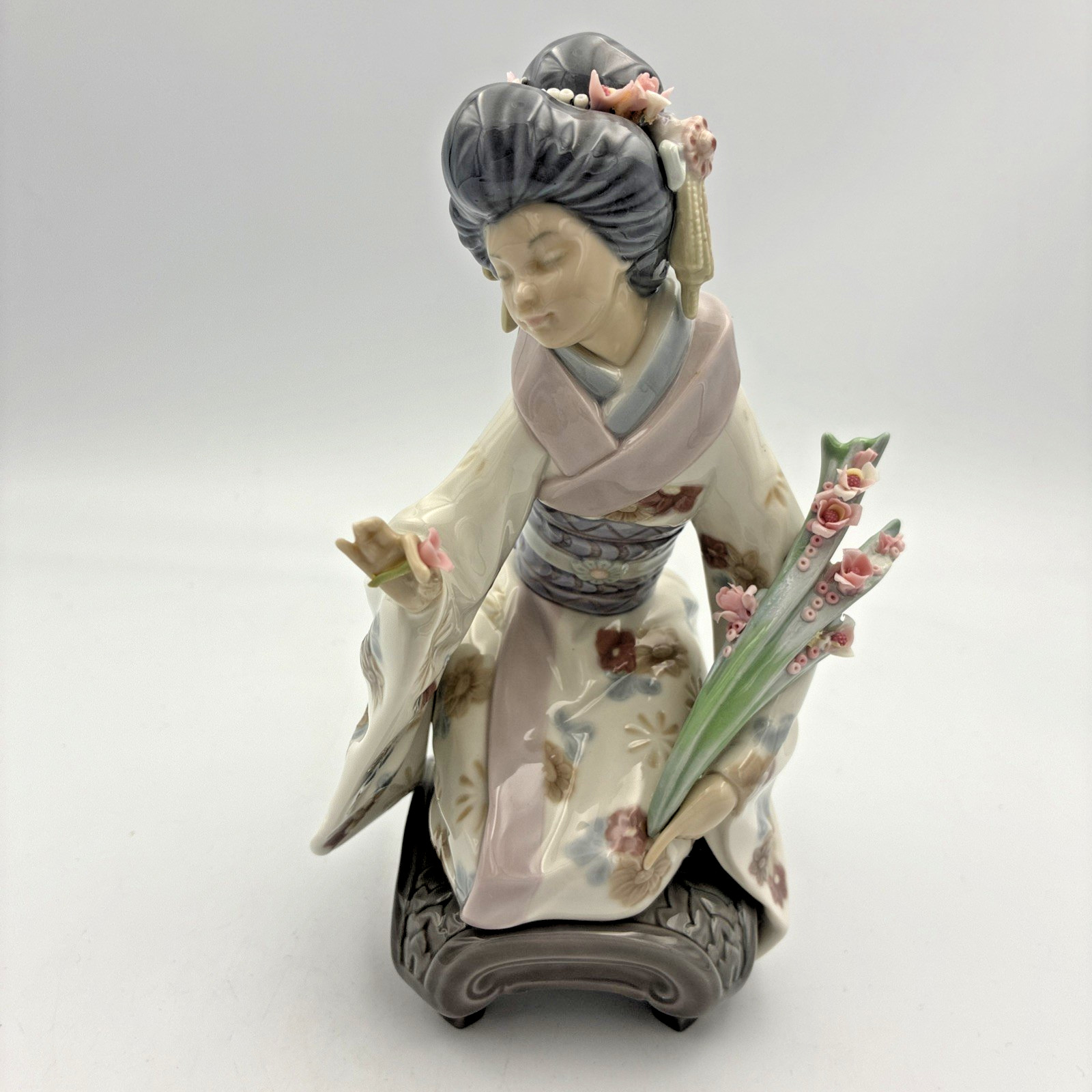 Lladro Kiyoko #1450 Japanese Lady Kneeling Flowers Retired Figurine Spain