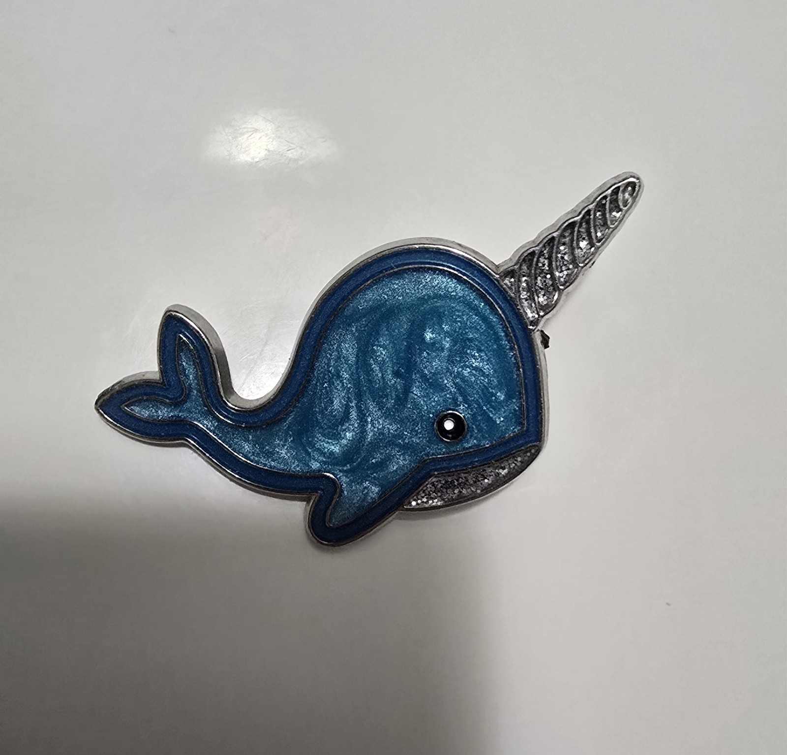 Rare discontinued Seaworld Narwhal pin