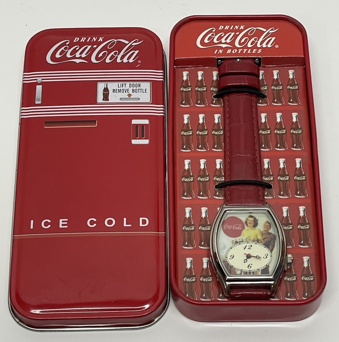 Vtg Coca Cola Watch Vending Machine Case Retro Logo Bicycle Couple RARE NEW Vtg Coca Cola Watch Vending Machine Case Retro Logo Bicycle Couple RARE NEW