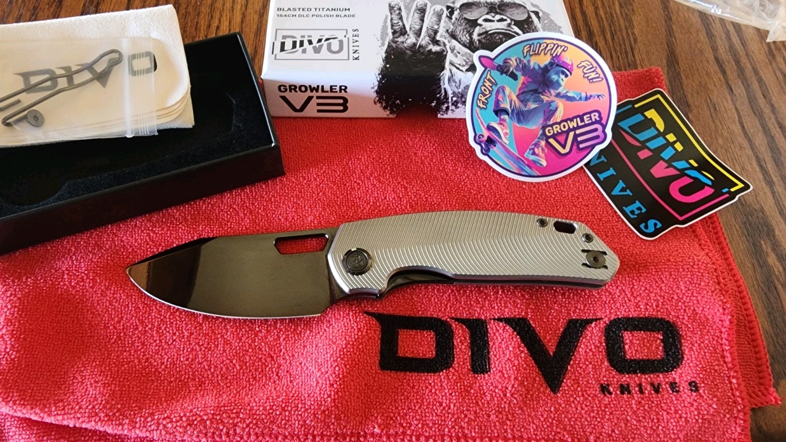 Divo Knives Growler V3 Titanium &  154CM mirror polished DLC