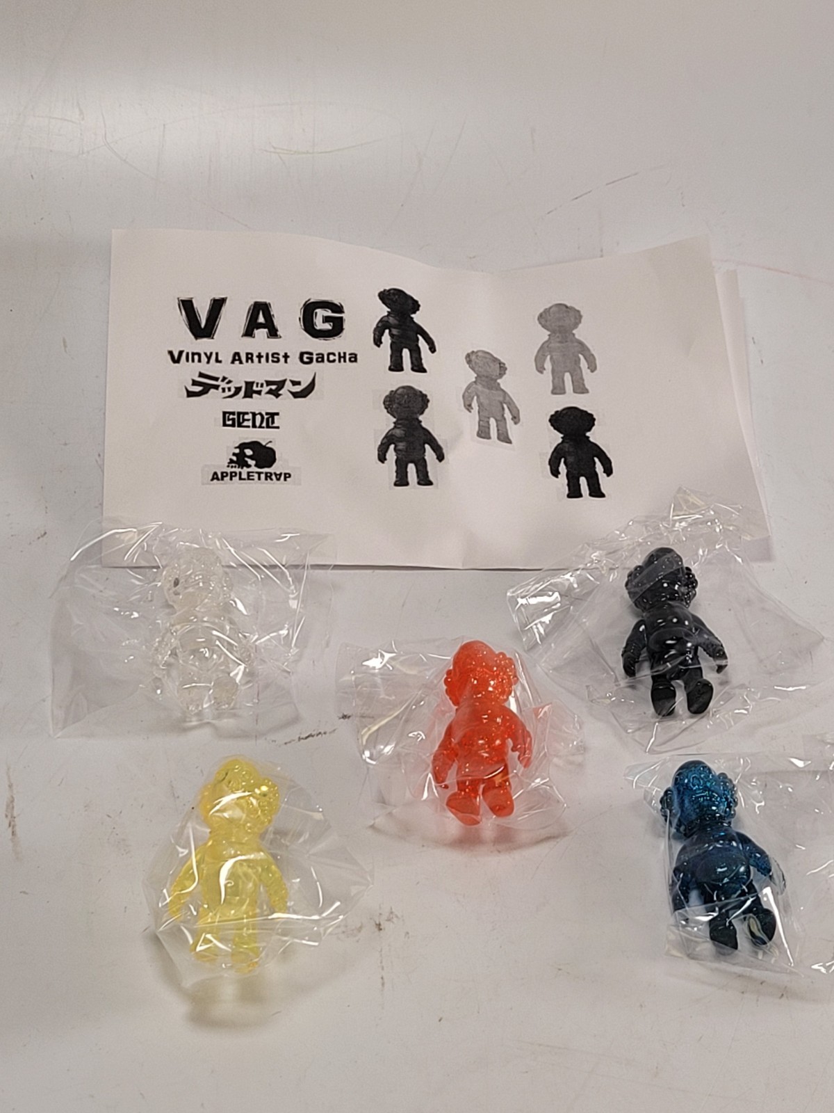 Set of 5 Vinyl Artist Gacha VAG Series 36 - Deadman by Appletrap Set of 5 Vinyl Artist Gacha VAG Series 36 - Deadman by Appletrap