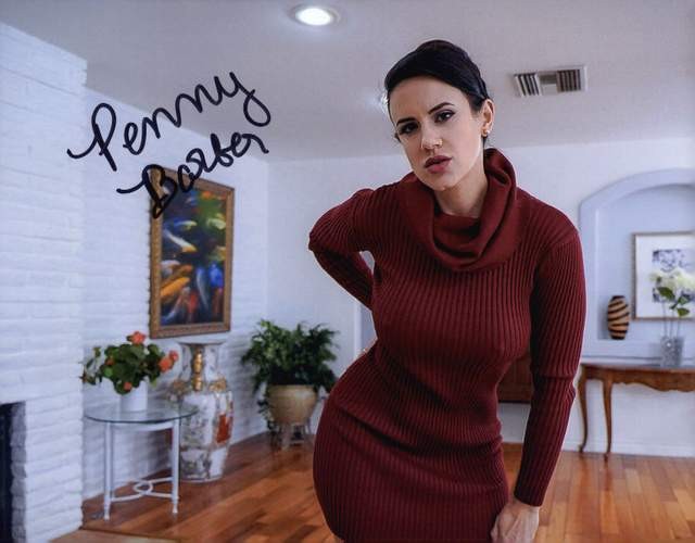Penny Barber signed model 8x10 Photo -PROOF- -CERTIFICATE- (A0023)