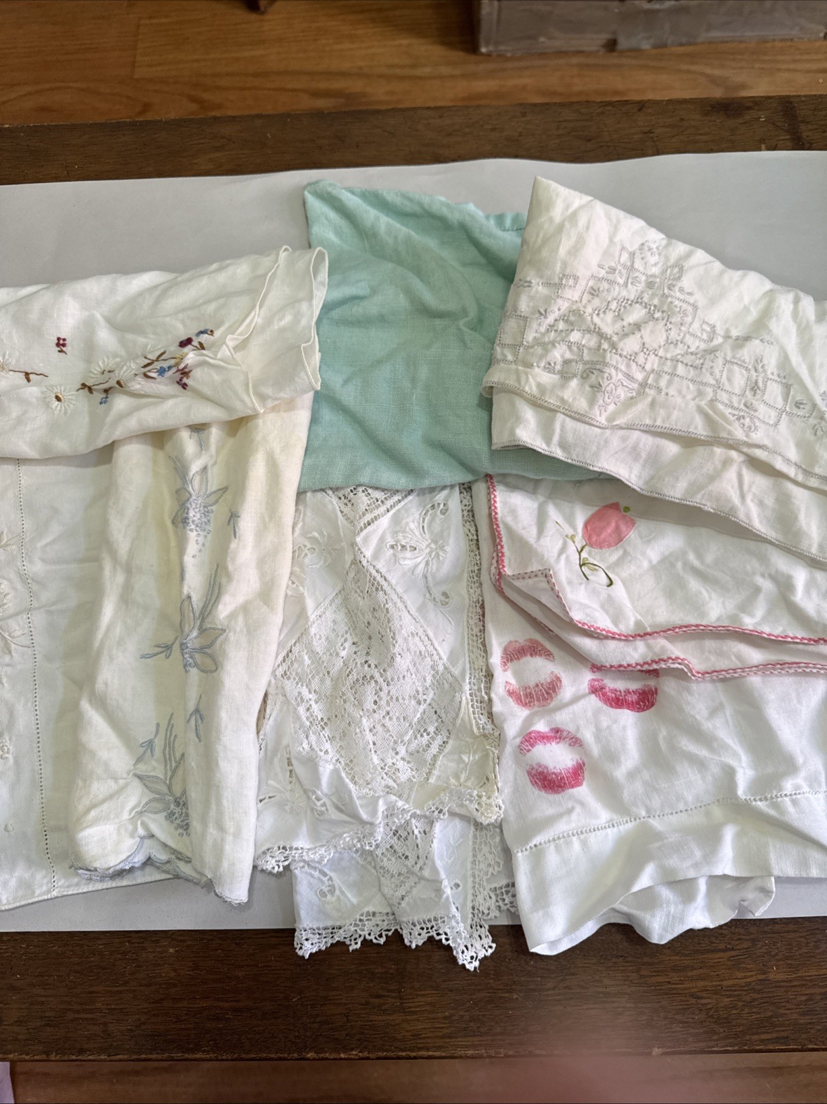 12 Vintage Assorted Table Covers , Table Scarves, Handkerchief. Cotton, Linen. 12 Vintage Assorted Table Covers , Table Scarves, Handkerchief. Cotton, Linen.