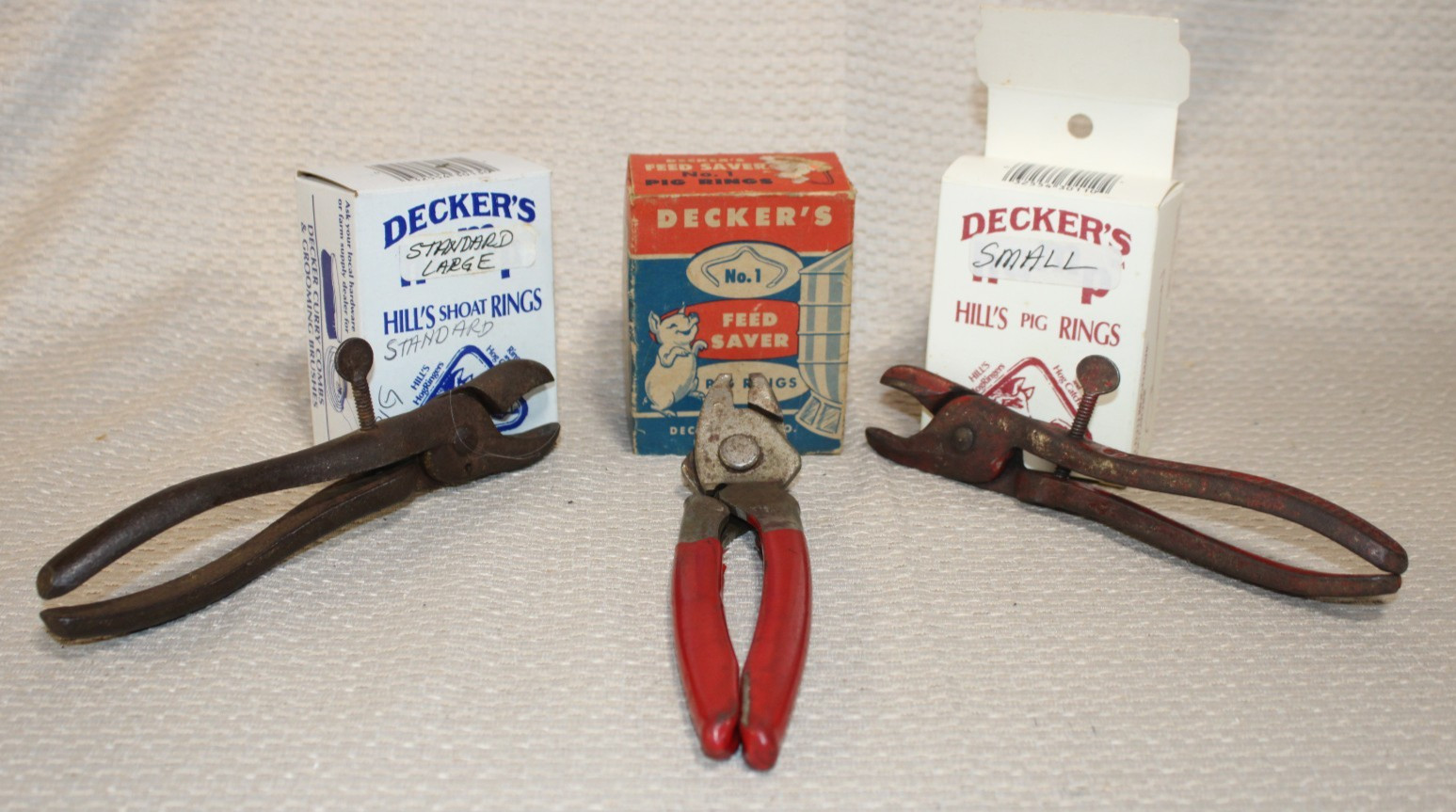Vintage Decker’s Hill’s Hog Pig Nose Ring Pliers Tools Rings Boxes Farm Lot