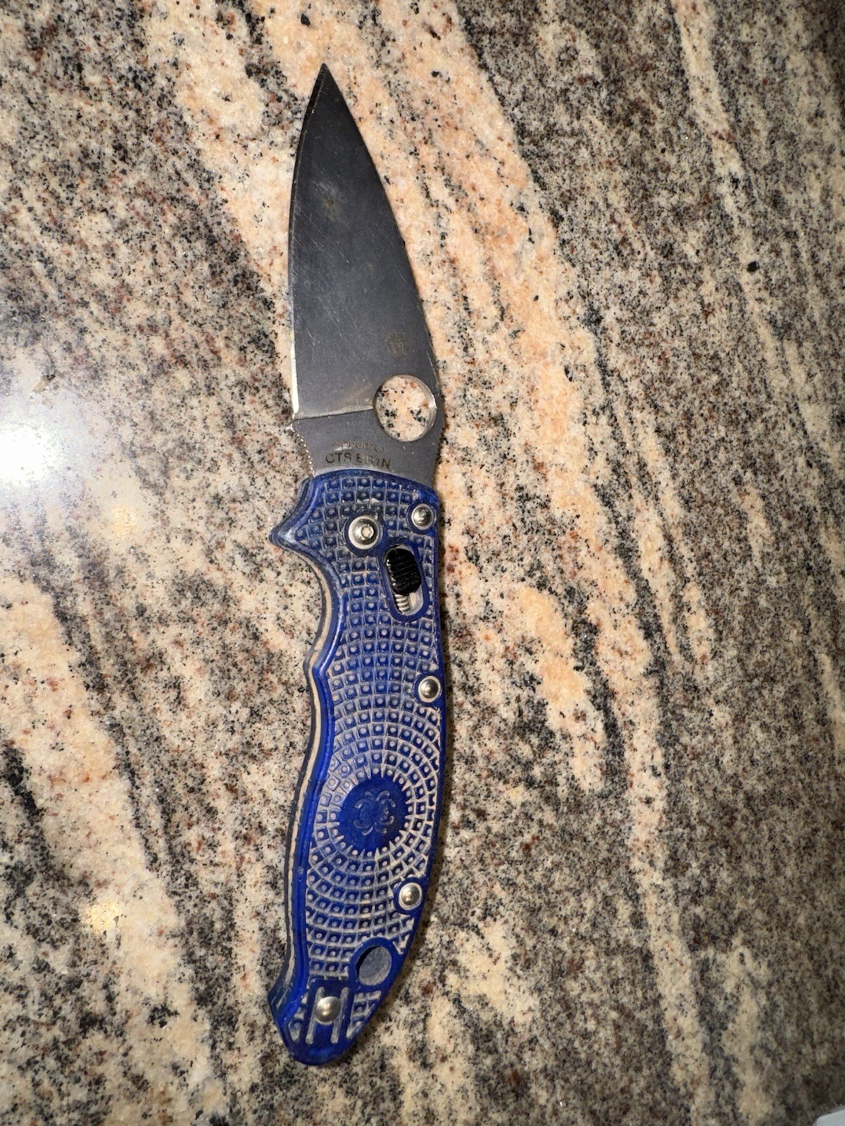 Spyderco manix 2 lightweight CTS BD1N Blue Handle Plain Edge 