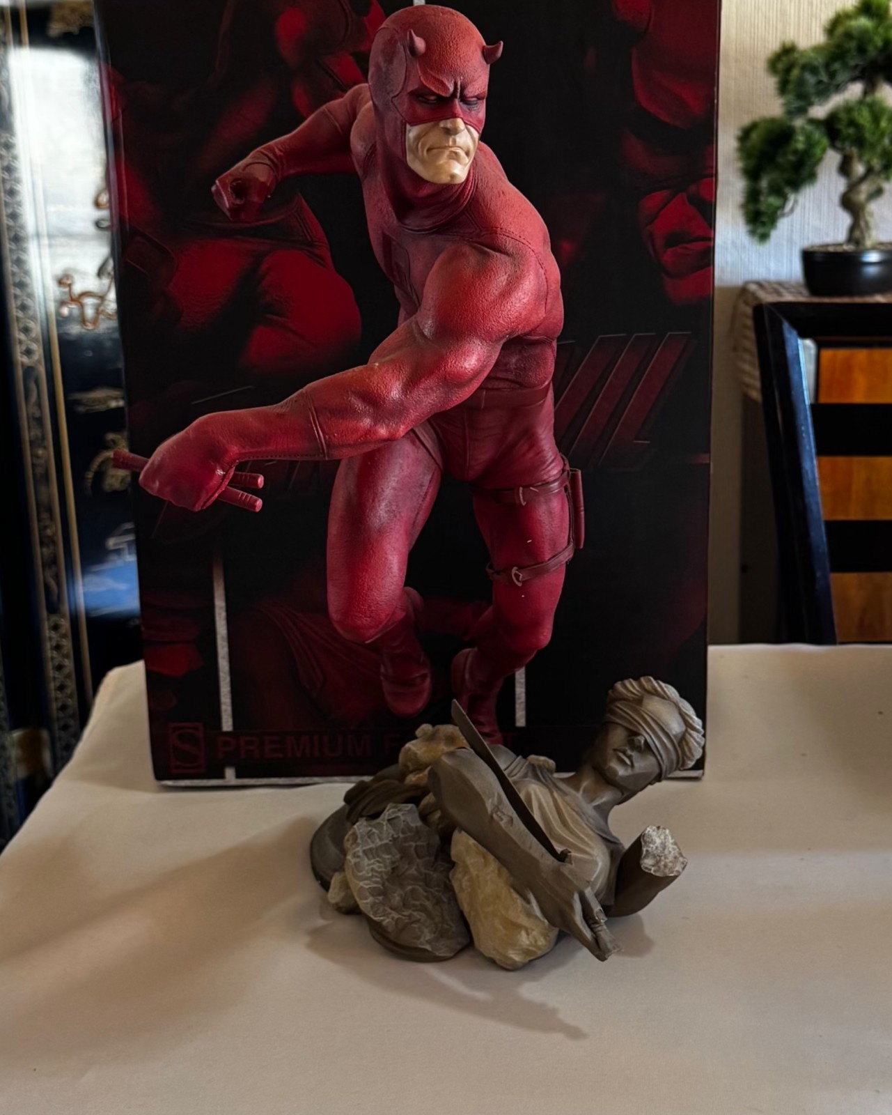 Sideshow Collectibles Daredevil Premium Format 1:4 Statue 300169