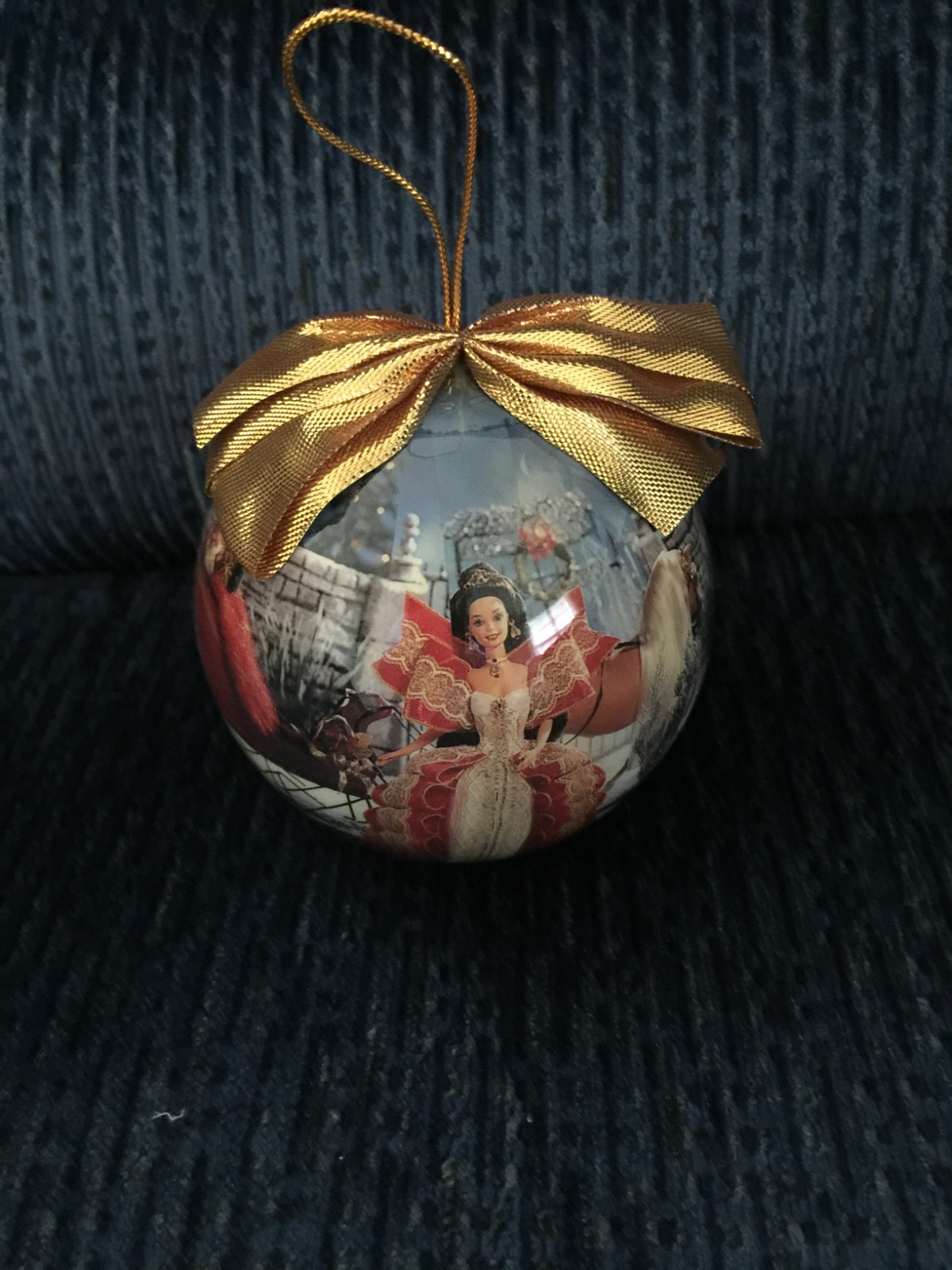 Barbie 1997 Christmas tree ornament Barbie 1997 Christmas tree ornament
