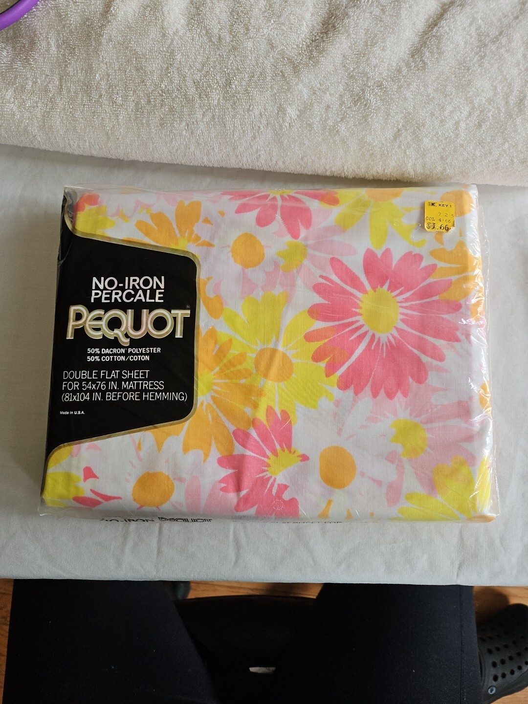 VTG Pequot Double FLAT Sheet, Pink Yellow Pop Daisy Flower Power No-Iron Percale VTG Pequot Double FLAT Sheet, Pink Yellow Pop Daisy Flower Power No-Iron Percale