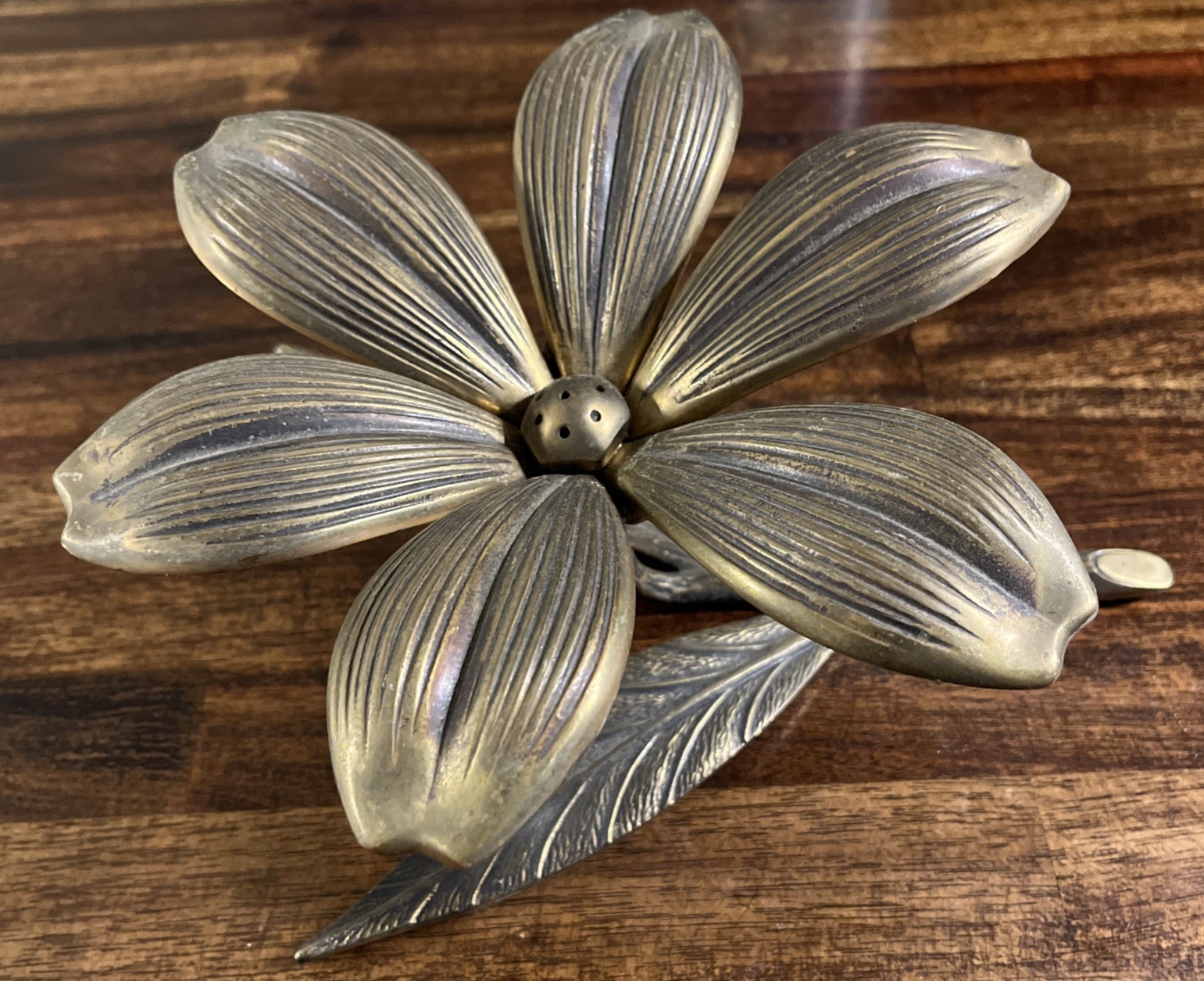 Vintage 50's 60's solid Brass Flower Ashtray With Removable Petals SEE NOTES Vintage 50's 60's solid Brass Flower Ashtray With Removable Petals SEE NOTES