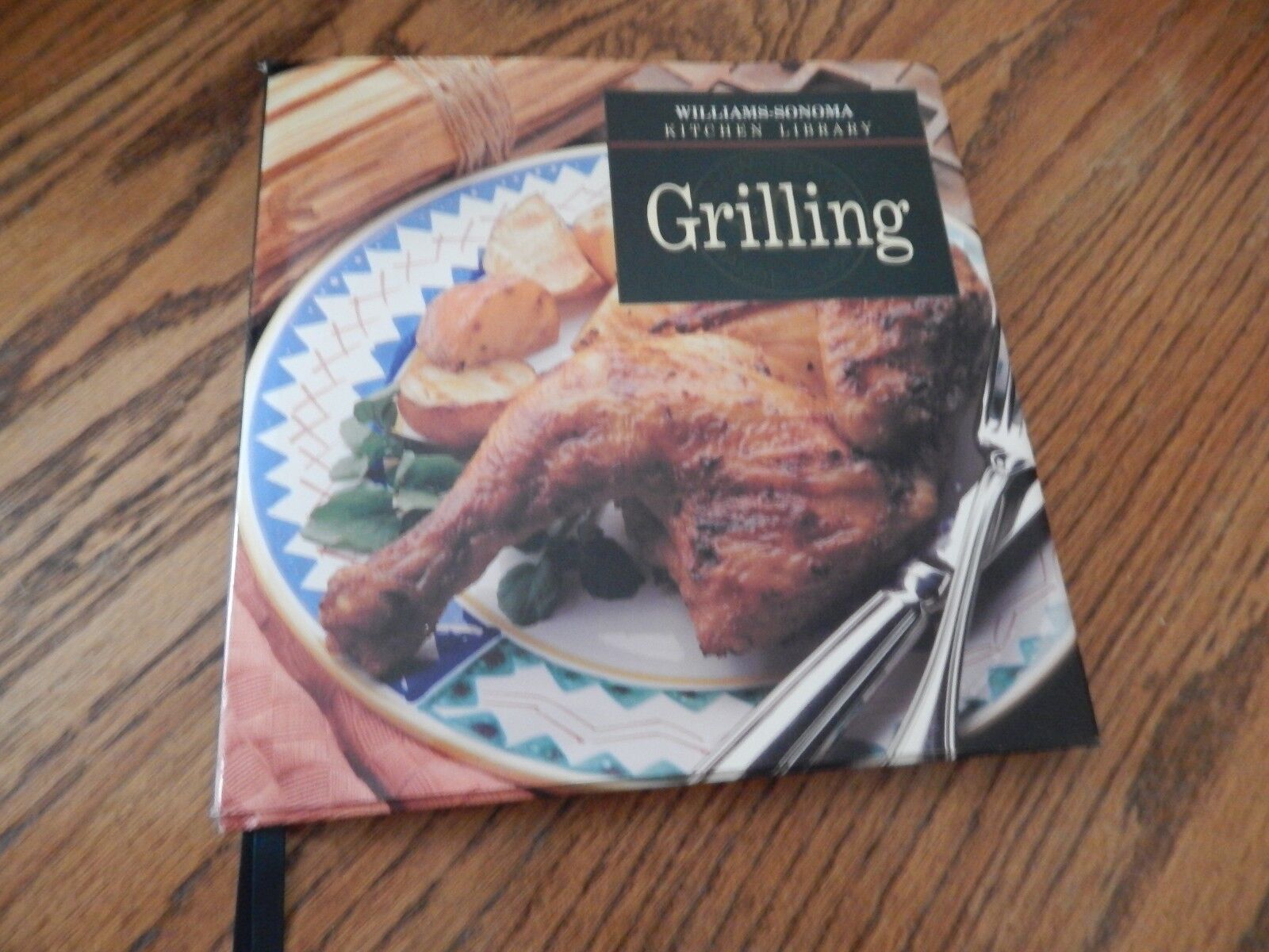 Williams-Sonoma Kitchen Library “Grilling” Recipe Book