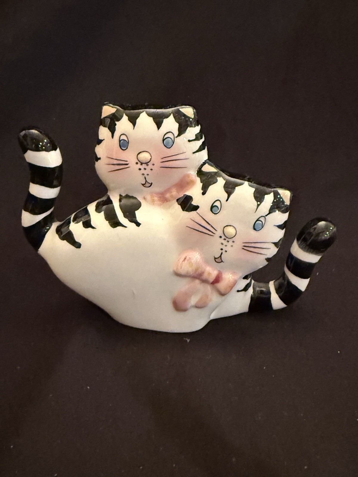 VTG Cute Albert E. Price ceramic Black & White cat figurine Blue Eyes  Pink Bow