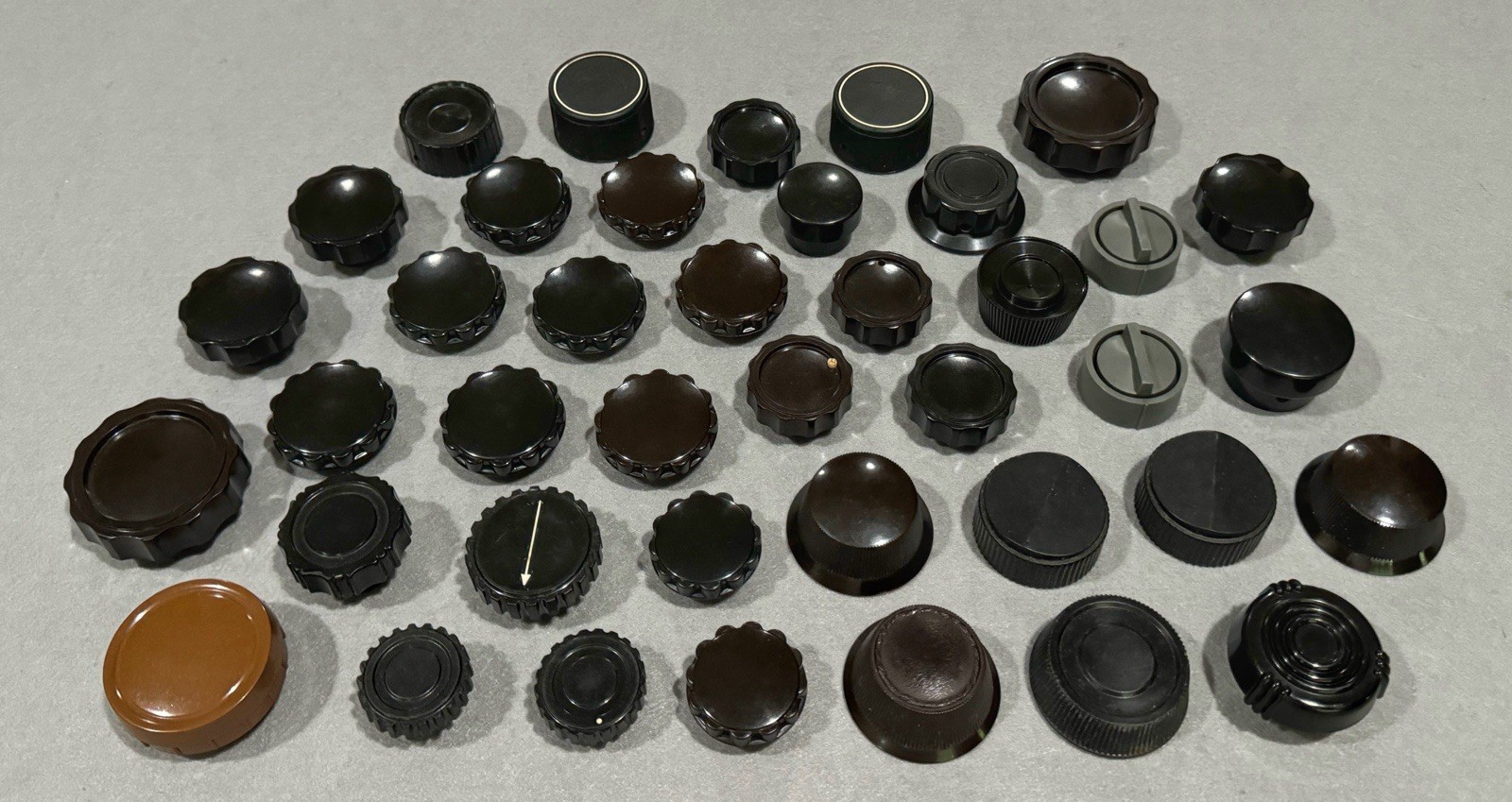 Lot of Vintage/Antique TV Ham Military Tube Radio Control Knobs. Nice Assortment Lot of Vintage/Antique TV Ham Military Tube Radio Control Knobs. Nice Assortment