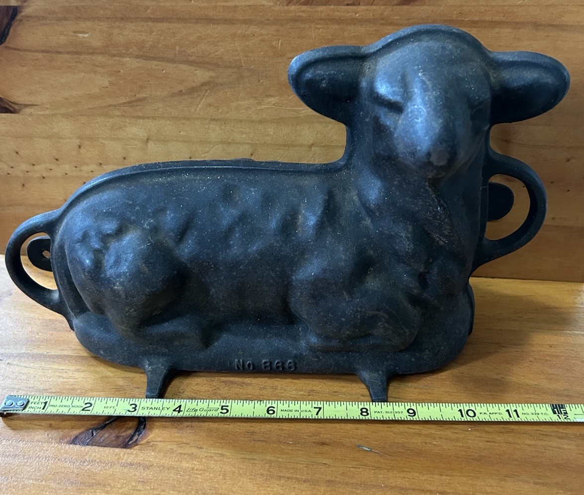 Vintage Antique Griswold 2 Pc Cast Iron Lamb Cake Mold # 866