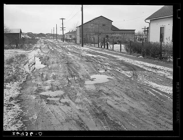 Side street West Frankfort, Illinois 1939 OLD PHOTO Side street West Frankfort, Illinois 1939 OLD PHOTO