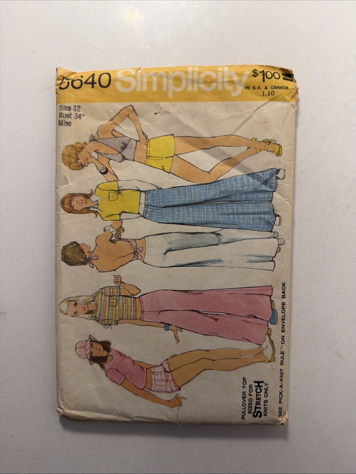 Simplicity 5640 bust 34” Size 12 Miss. Used In Good Condition. Simplicity 5640 bust 34” Size 12 Miss. Used In Good Condition.