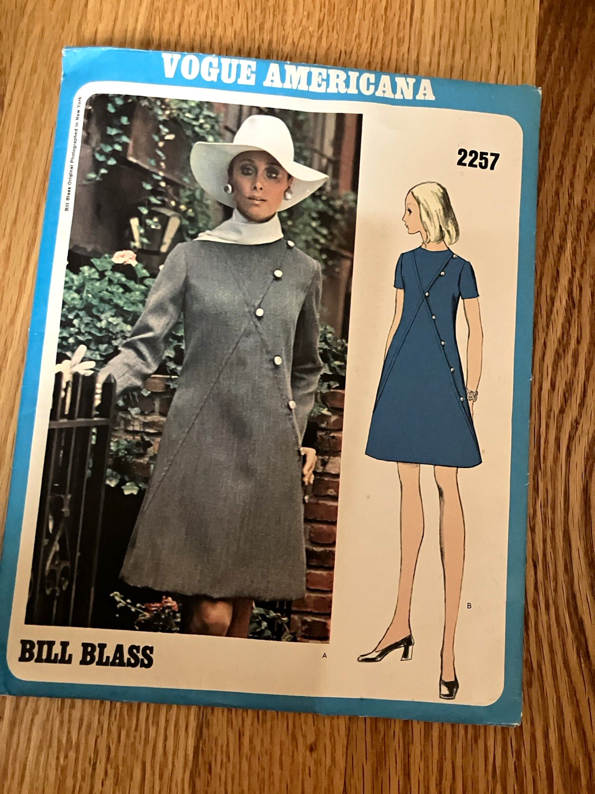 Vogue Americana 2257 Bill Blass Women Dress Sewing Pattern Size 16 Bust 38 1970s