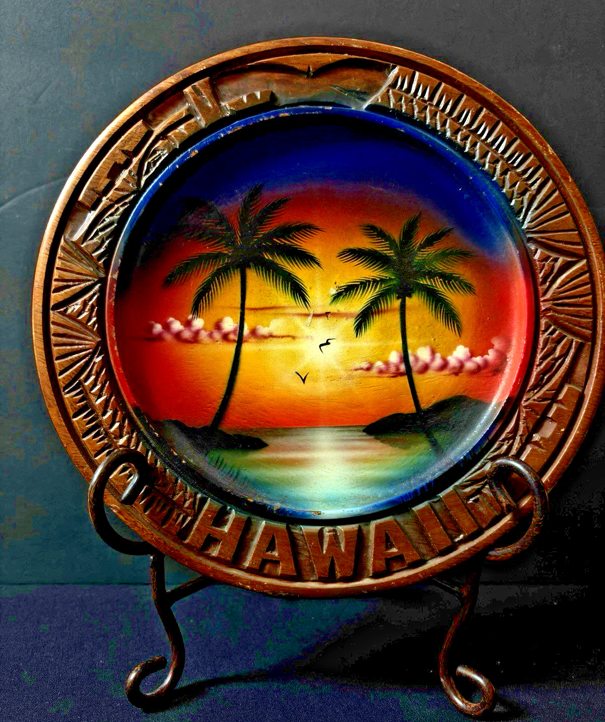 Vintage Hawaii Souvenir Wooden Hand Carved Painted Plate Hawaiian Sunset Tiki Vintage Hawaii Souvenir Wooden Hand Carved Painted Plate Hawaiian Sunset Tiki