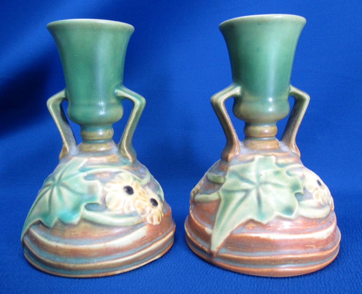 1934 ROSEVILLE LUFFA POTTERY PAIR OF CANDLEHOLDERS ORIGINAL STICKERS 1934 ROSEVILLE LUFFA POTTERY PAIR OF CANDLEHOLDERS ORIGINAL STICKERS