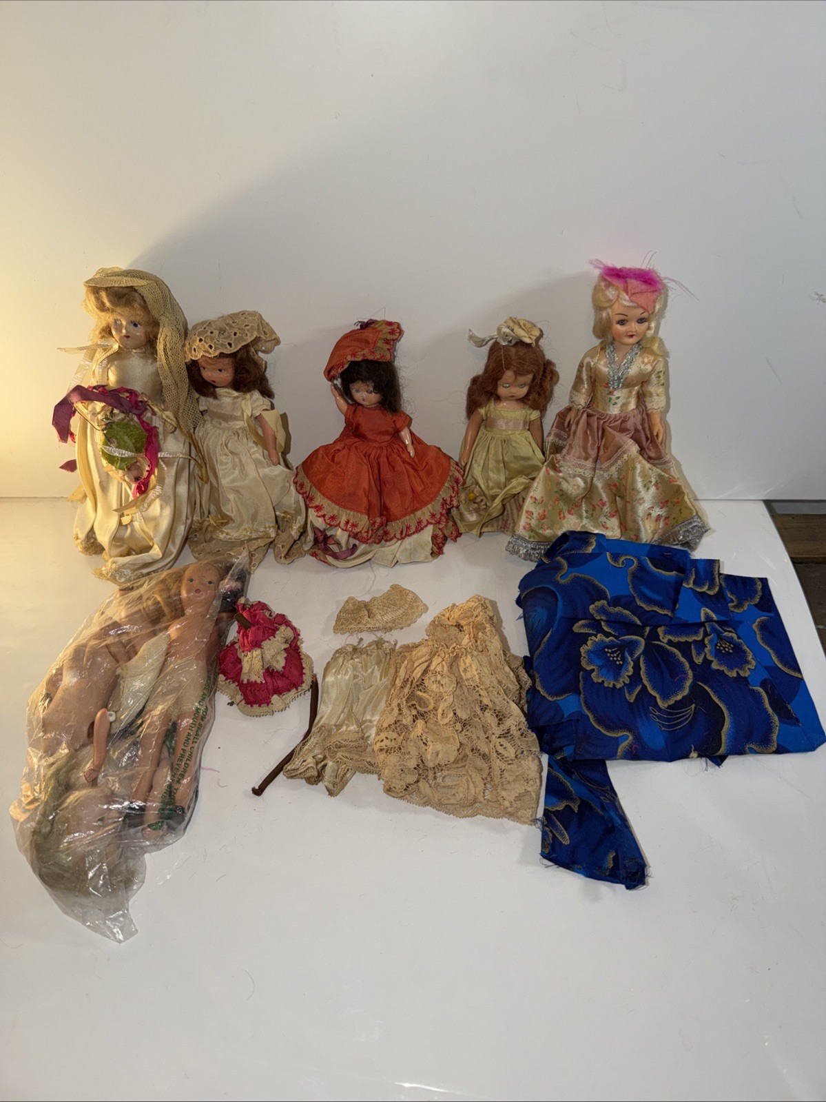Lot of 5 Vintage 1950s-70s Hard Plastic Fashion Dolls + Bride + Fabric for Dress