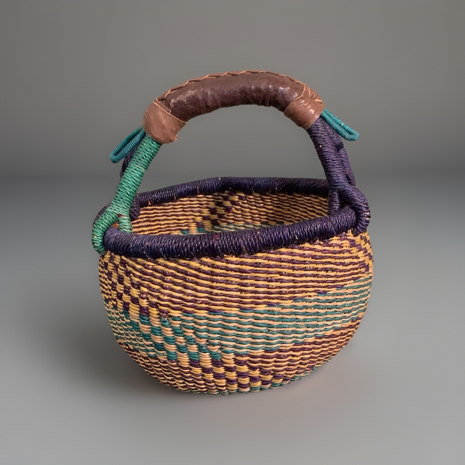 Vintage Alaffia Handwoven Ghana Bolga Market Basket Telephone Wire Handle 9x9x8 Vintage Alaffia Handwoven Ghana Bolga Market Basket Telephone Wire Handle 9x9x8