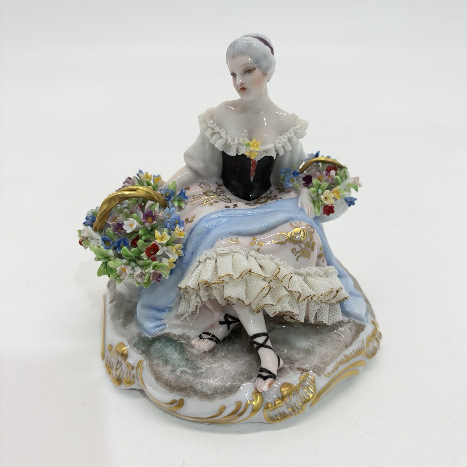 Luigi Fabris Capodimonte Porcelain Lace Lady Figurine With Flowers Luigi Fabris Capodimonte Porcelain Lace Lady Figurine With Flowers